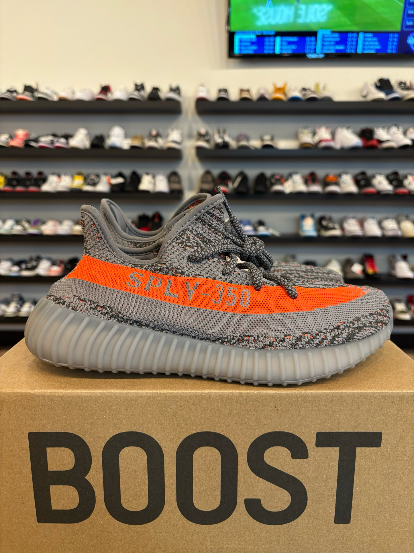 Yeezy 350 V2 Beluga Reflective Size 7.5 (9W) Brand New