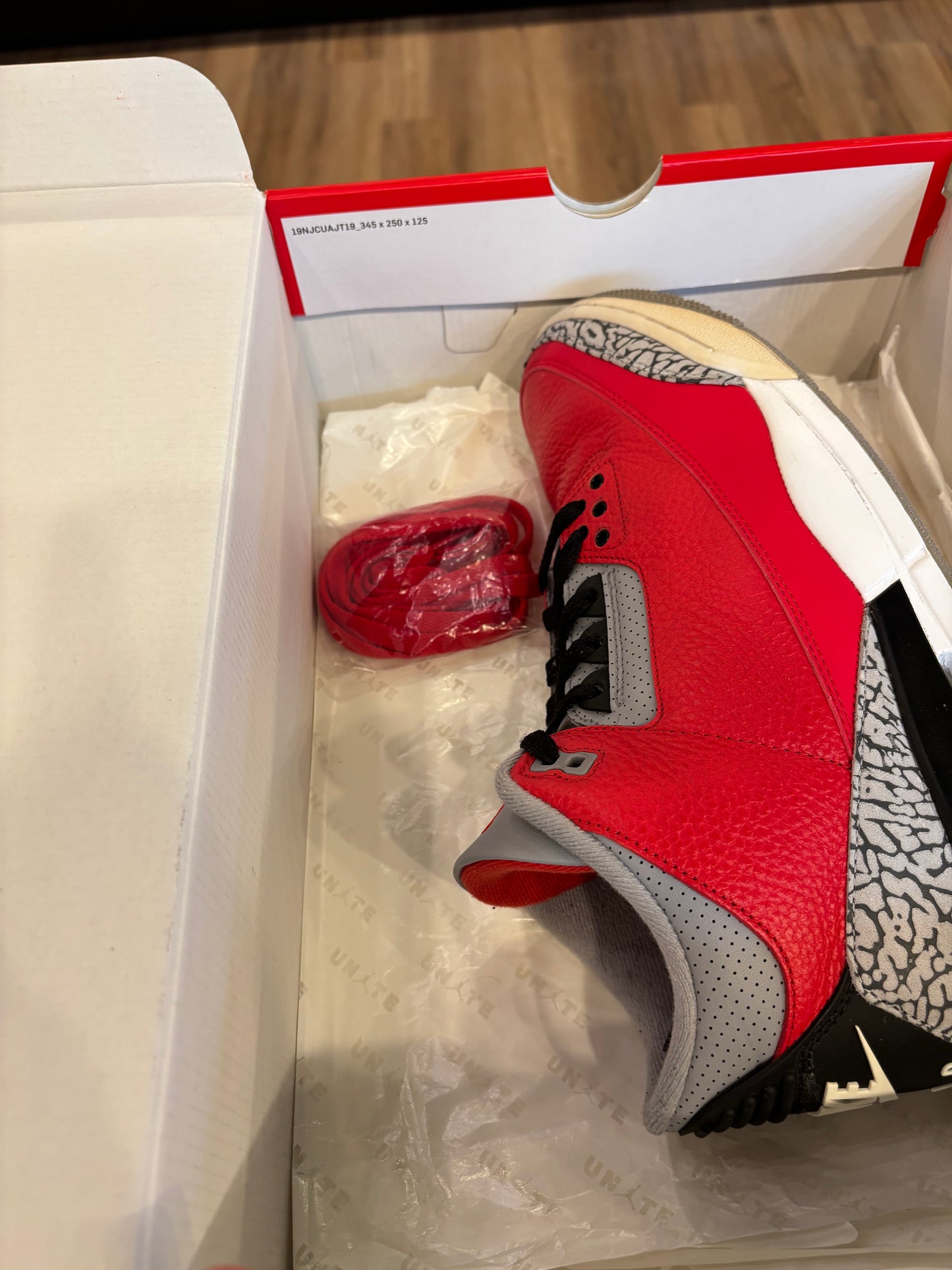 Jordan 3 Unite Chi Size 10.5 Pre-Owned