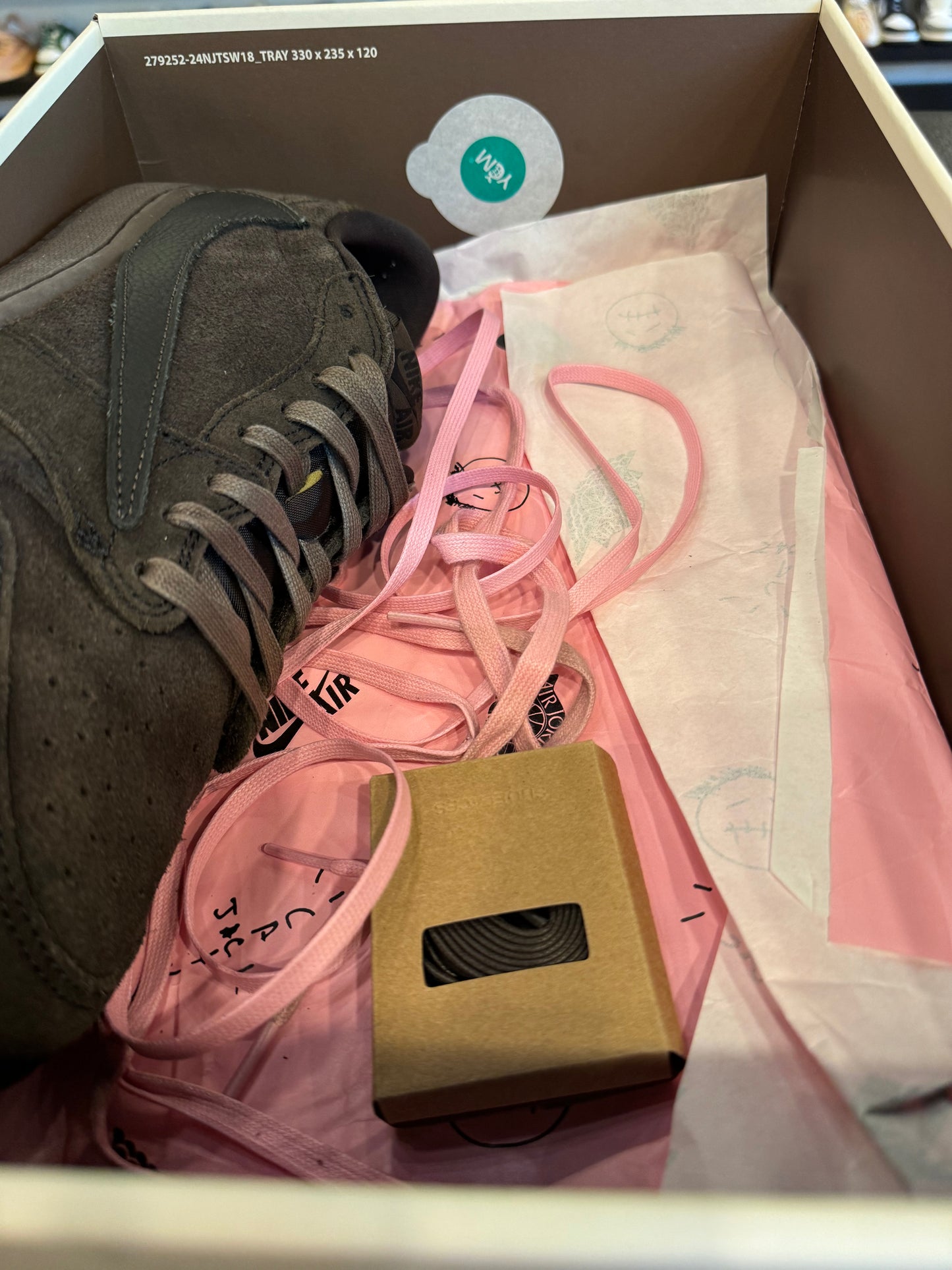 Jordan 1 Low Travis Scott Velvet Brown Size 10 Pre-Owned