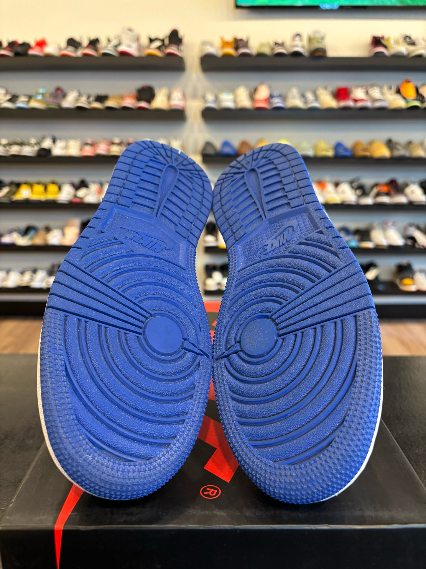 Jordan 1 Game Royal Size 7Y (8.5W) Pre-Owned