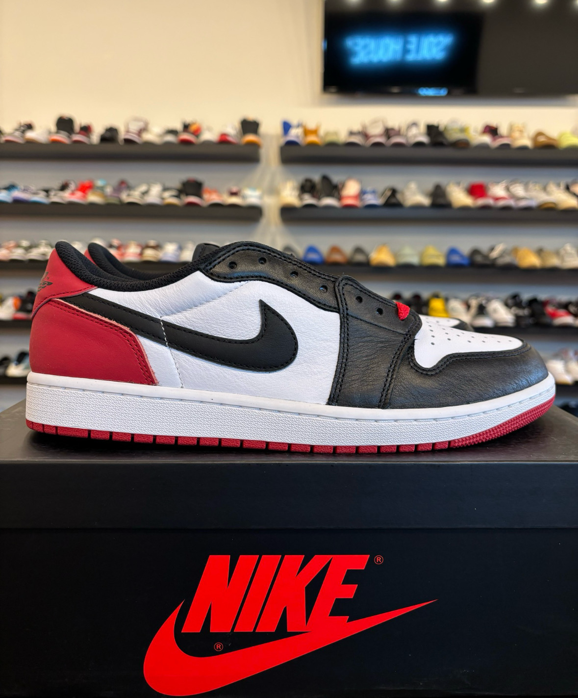 Jordan 1 Low Black Toe Size 11 Brand New
