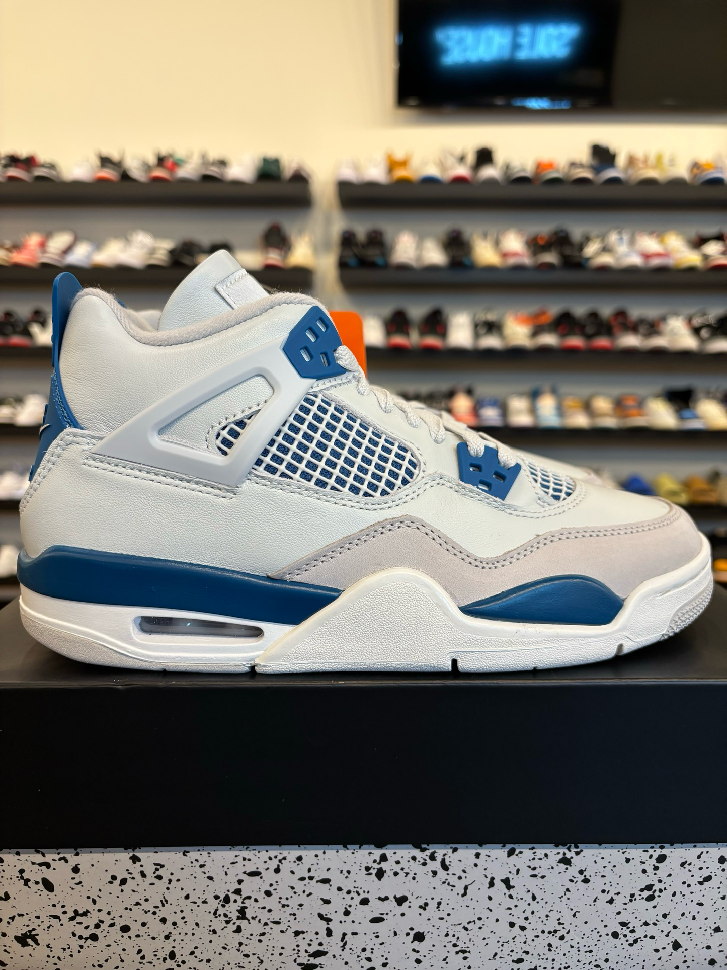 Jordan 4 Military Blue Size 7Y (8.5W) Brand New