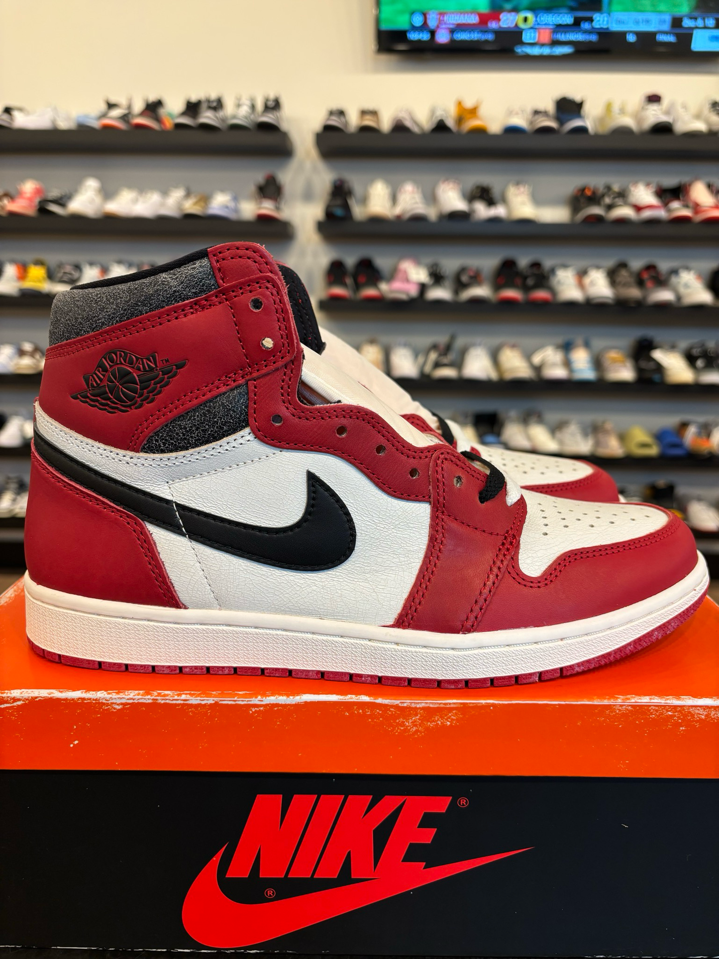 Jordan 1 Lost and Found Size 10.5 Brand New (A)