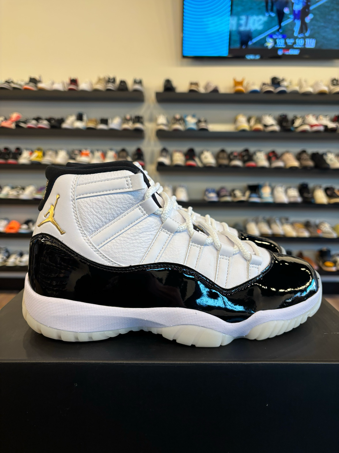 Jordan 11 Gratitude Size 7.5 (9W) Brand New