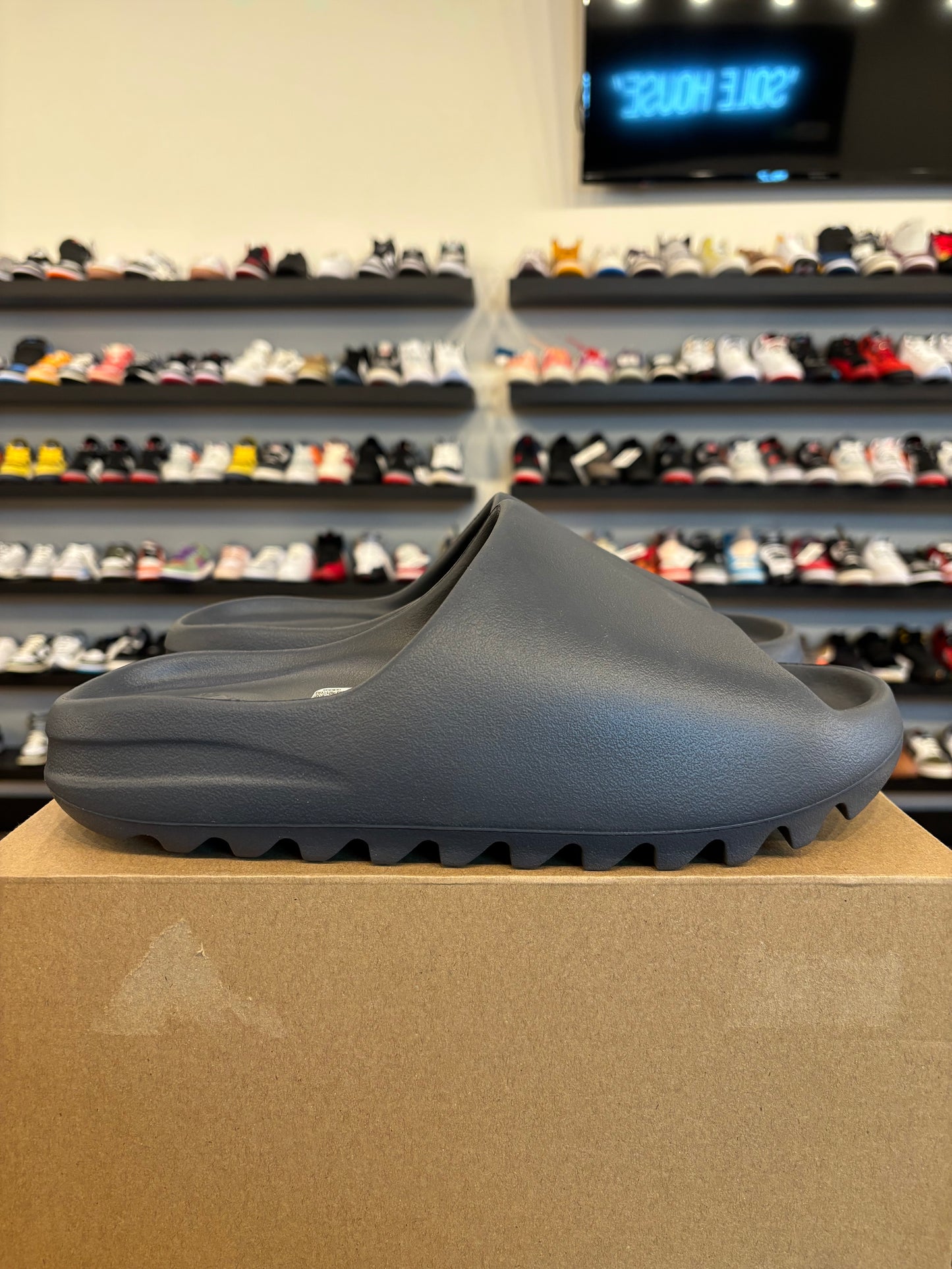 Yeezy Slide Slate Grey Size 10 Brand New