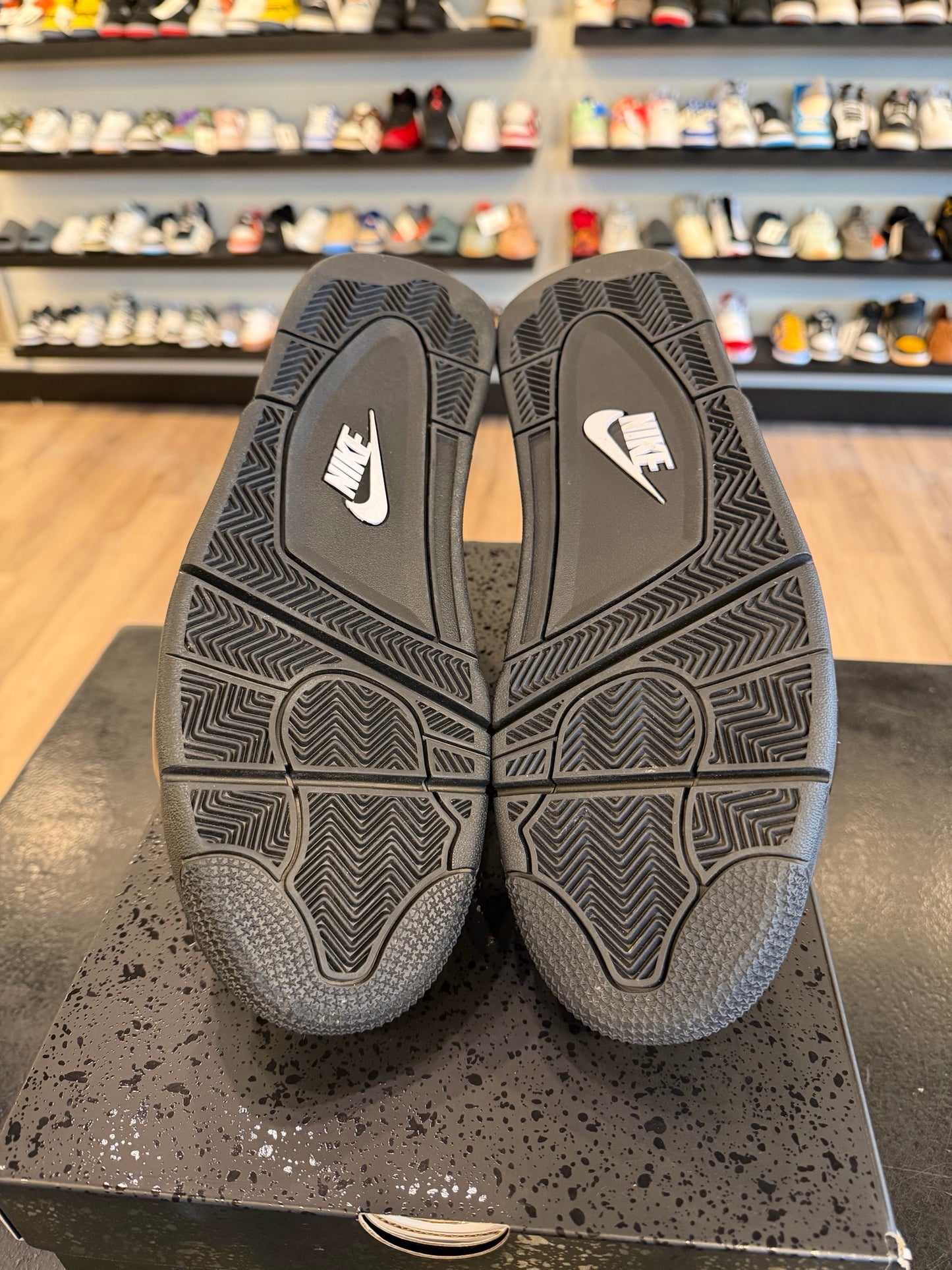 Jordan 4 Black Cat 2025 Size 11 Pre-Owned