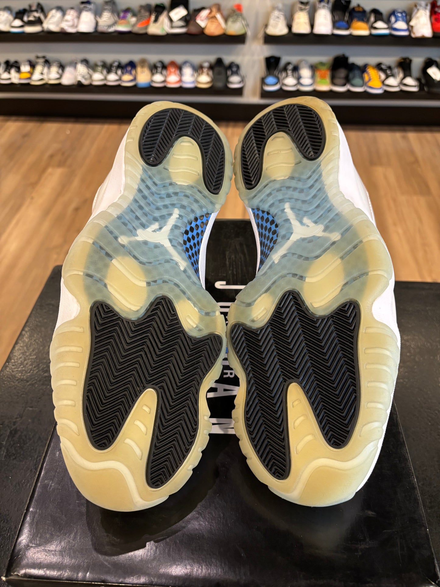 Jordan 11 Low Legend Blue Size 12 Pre-Owned