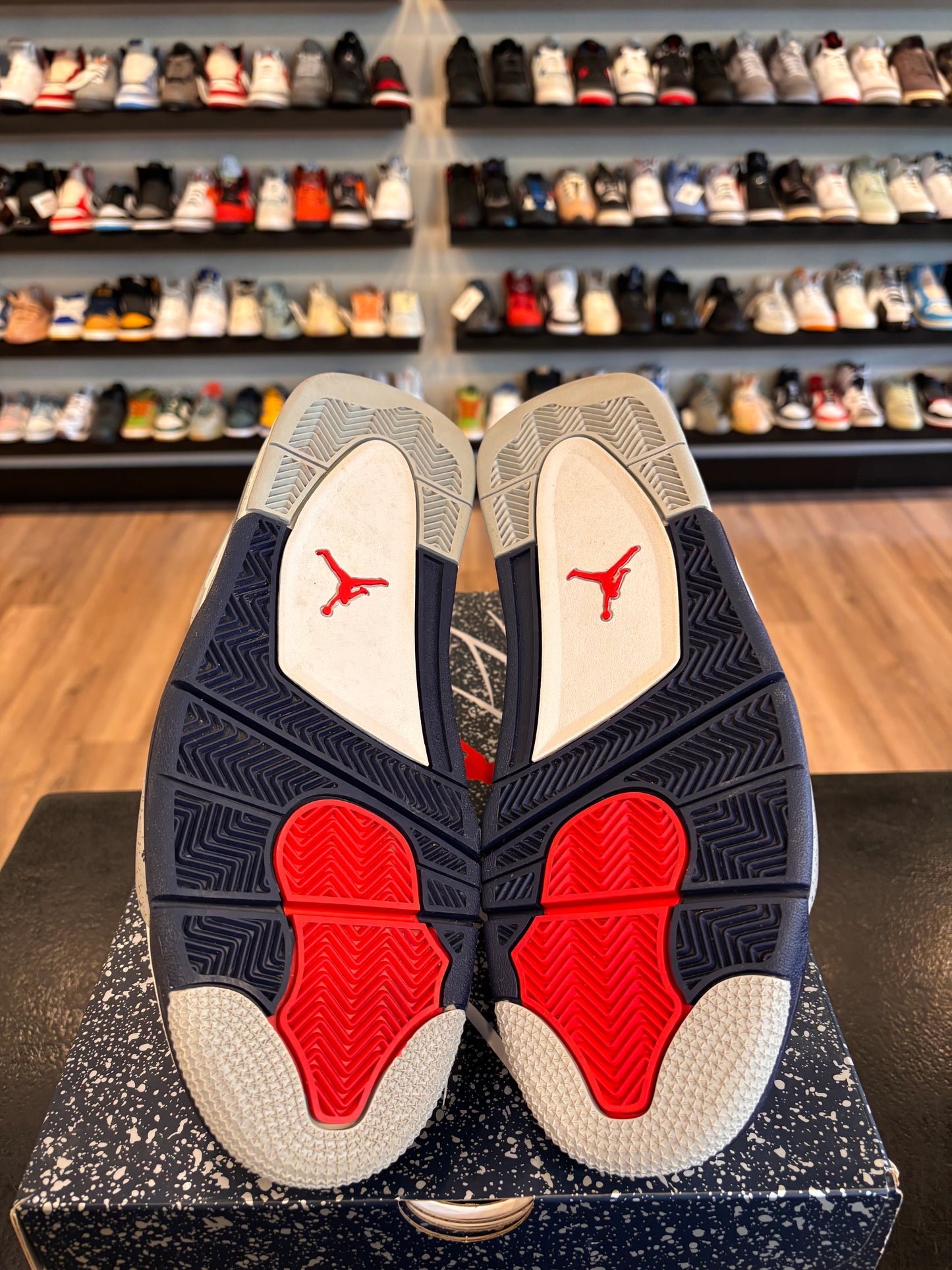 Jordan 4 Midnight Navy Size 11.5 Pre-Owned
