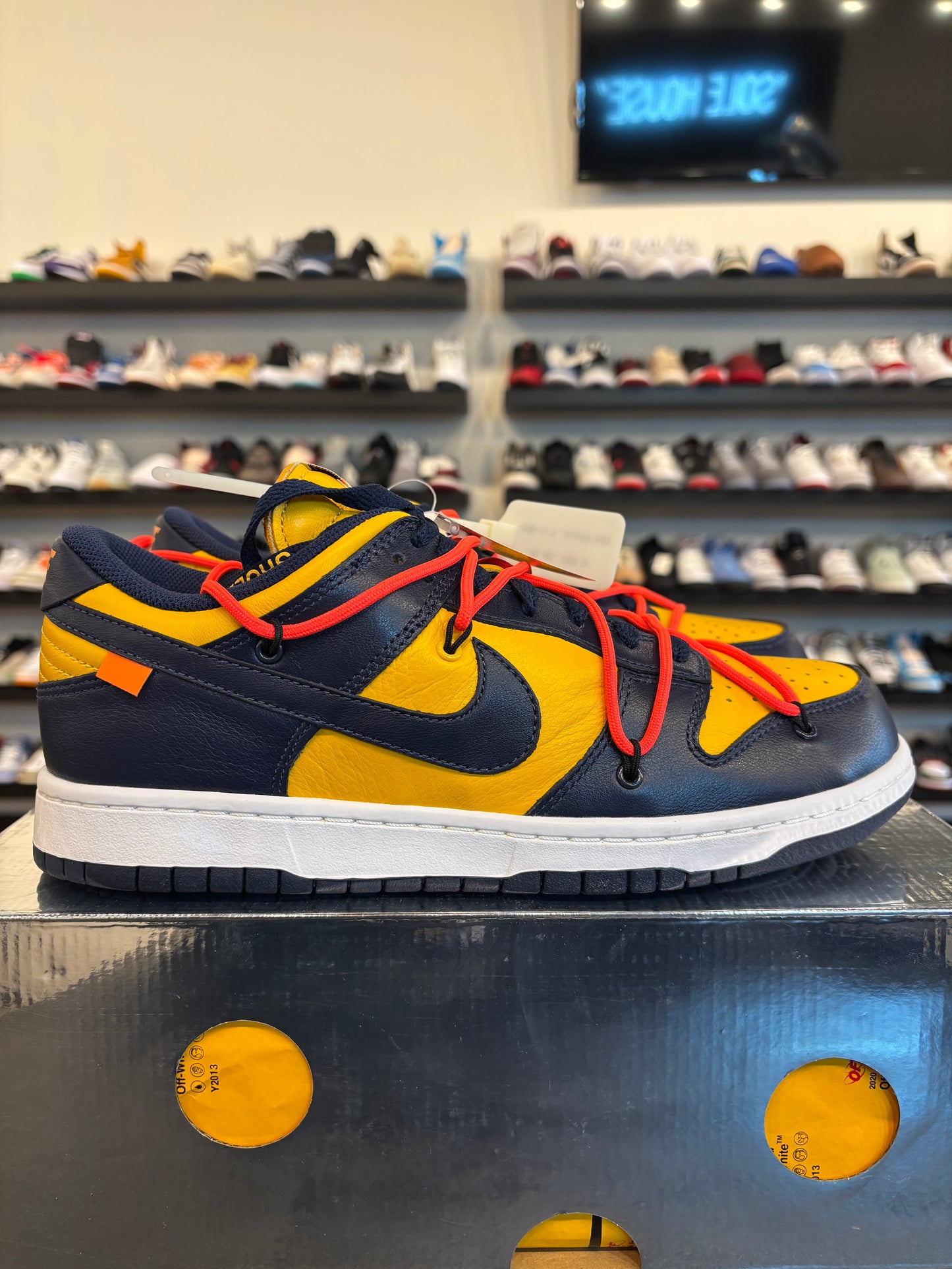 Nike Dunk Low Off-White University Gold Size 10 Brand New
