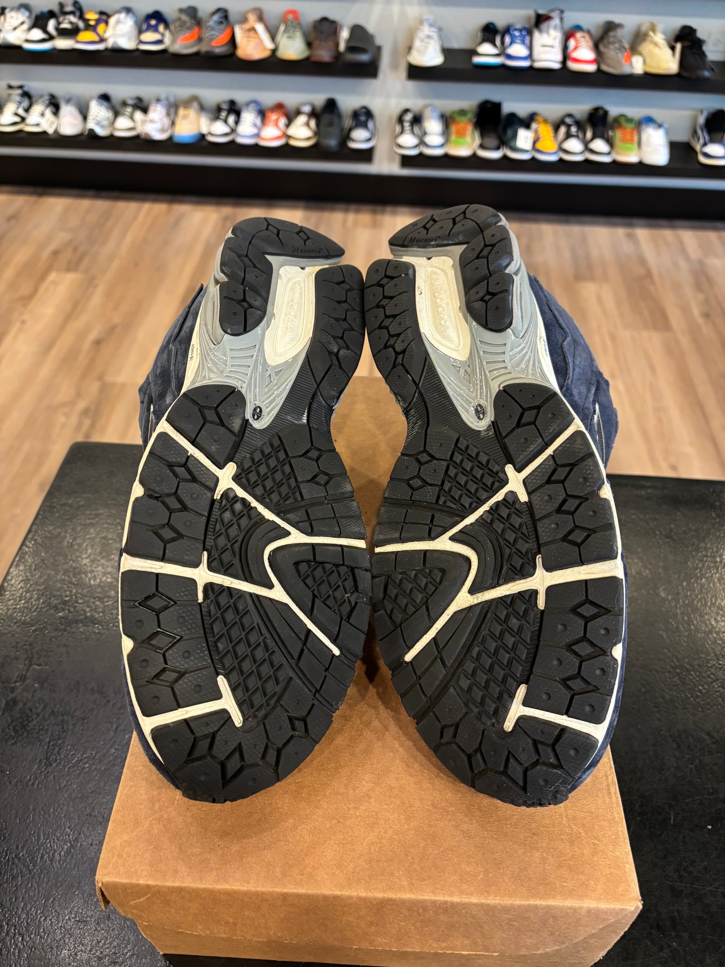 New Balance 2002R Protection Pack Navy Size 12 Pre-Owned (No Box)