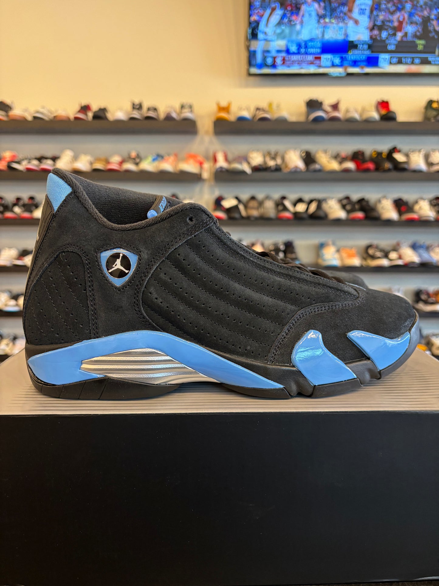 Jordan 14 University Blue Size 10 Brand New