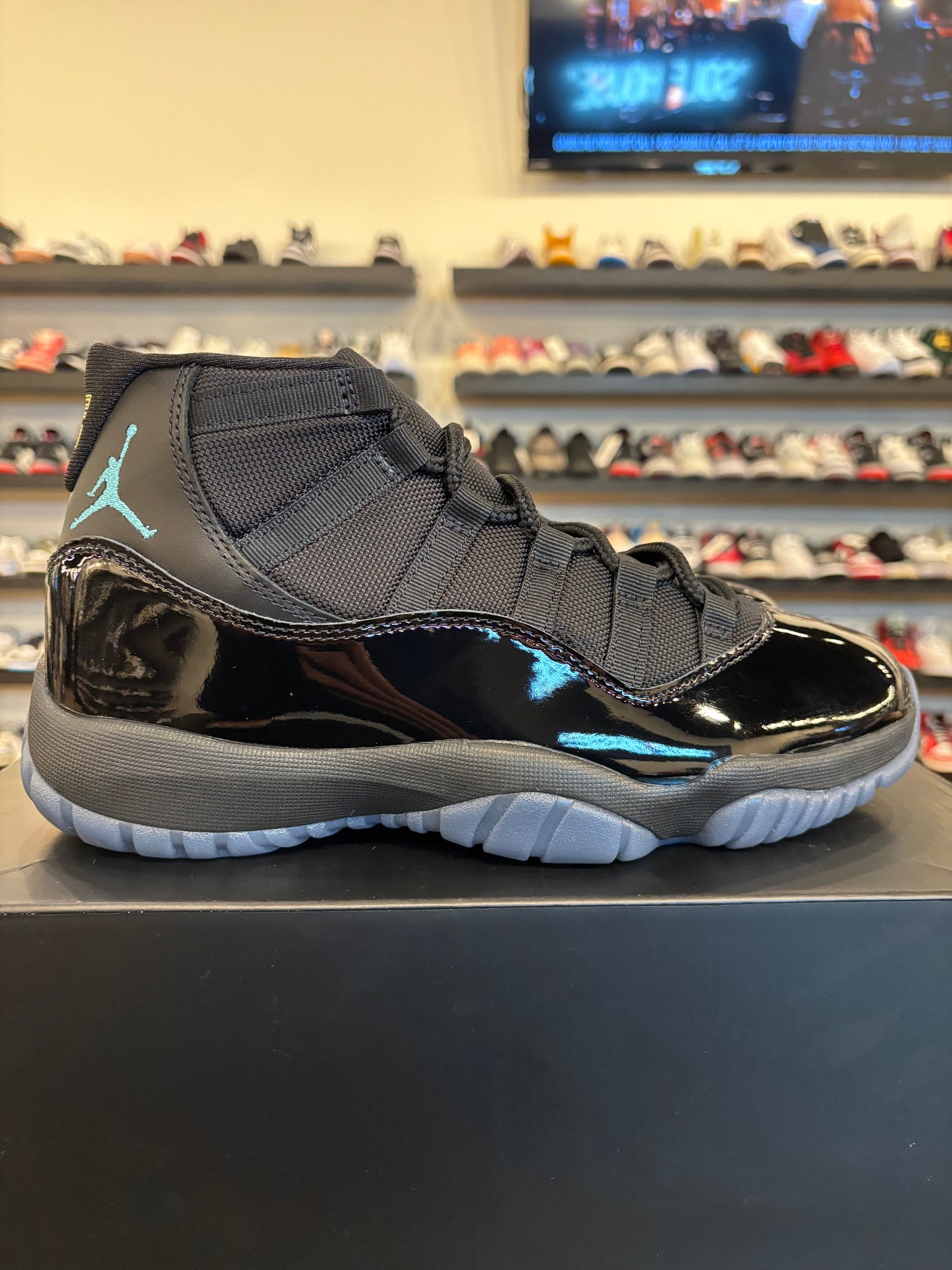 Jordan 11 Gamma 2025 Size 8 Brand New
