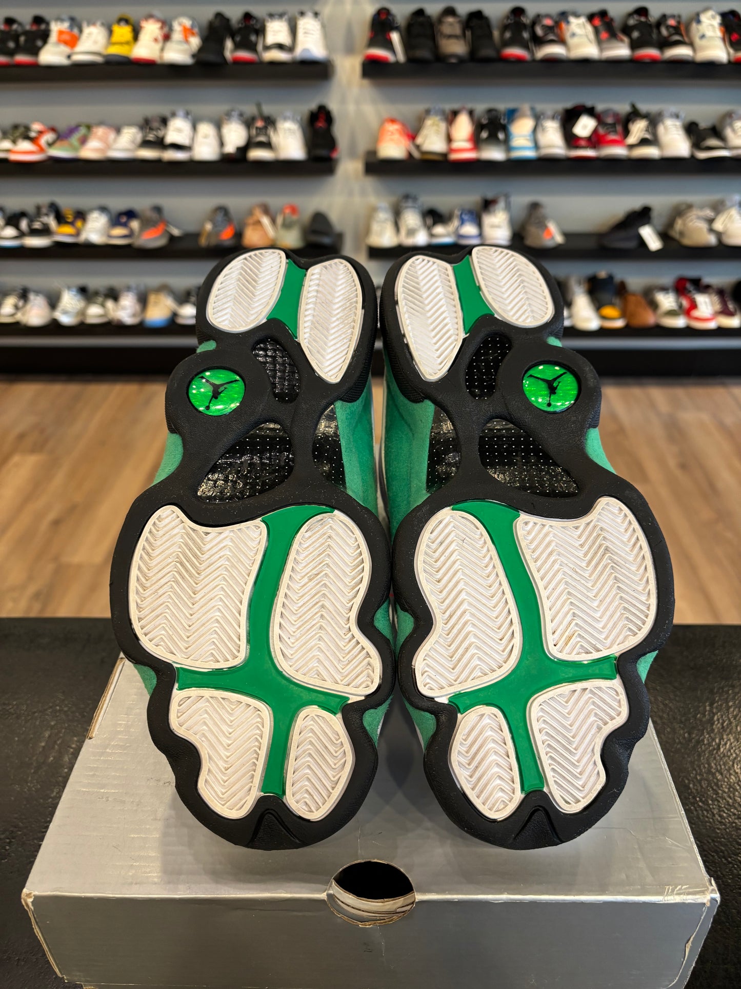 Jordan 13 Lucky Green Size 9.5 Pre-Owned