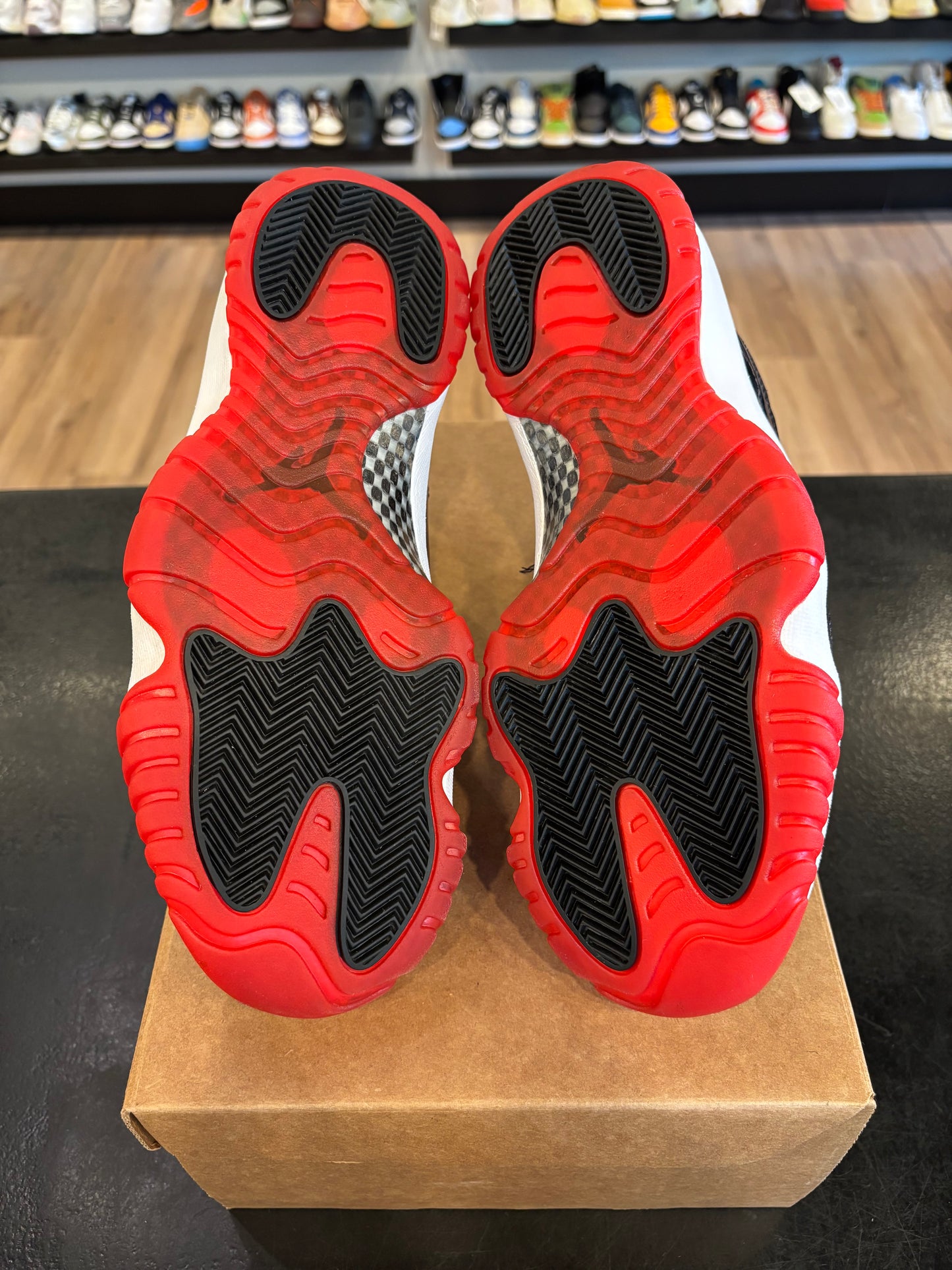 Jordan 11 Bred 2008 Size 9 Pre-Owned (No Box)