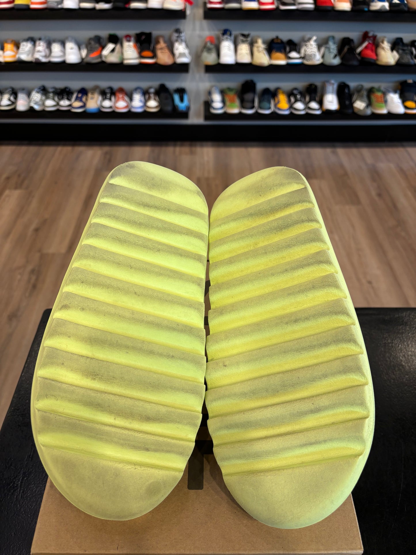 Yeezy Slide Glow Size 12 Pre-Owned