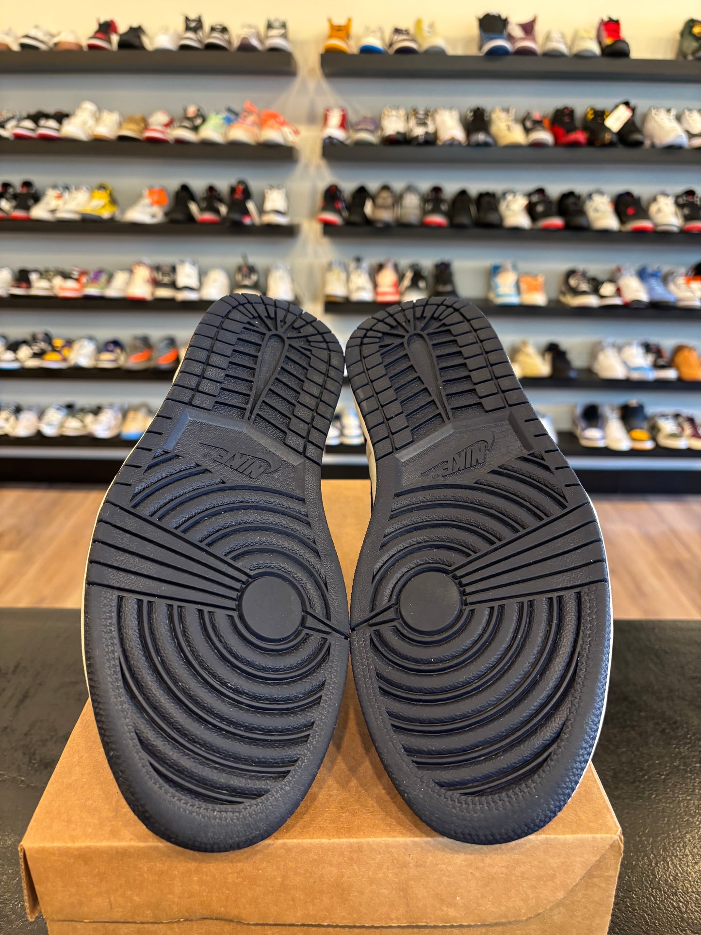 Jordan 1 Obsidian Size 8.5 Pre-Owned (No Box)