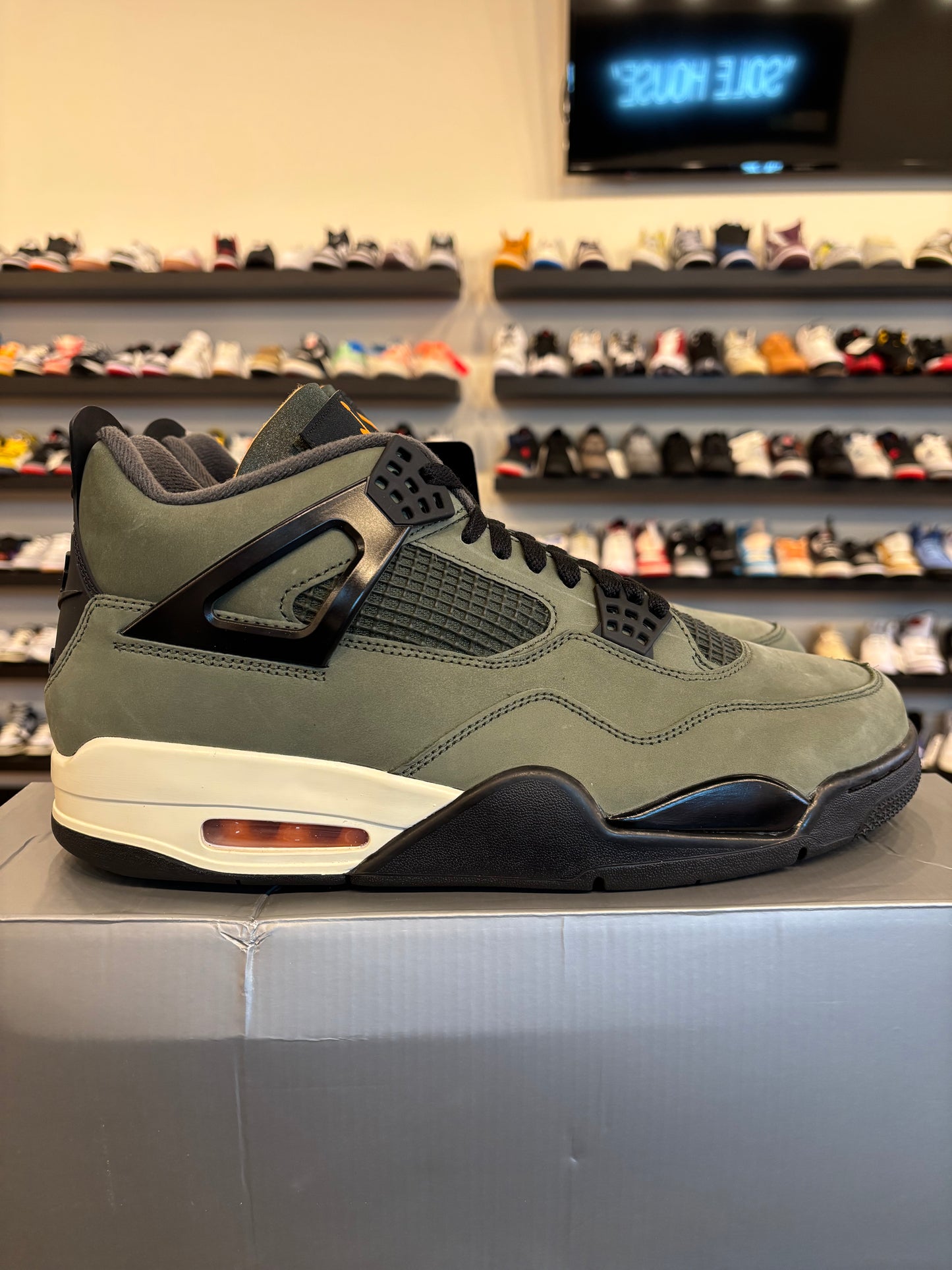 Jordan 4 Undefeated Size 12 Brand New