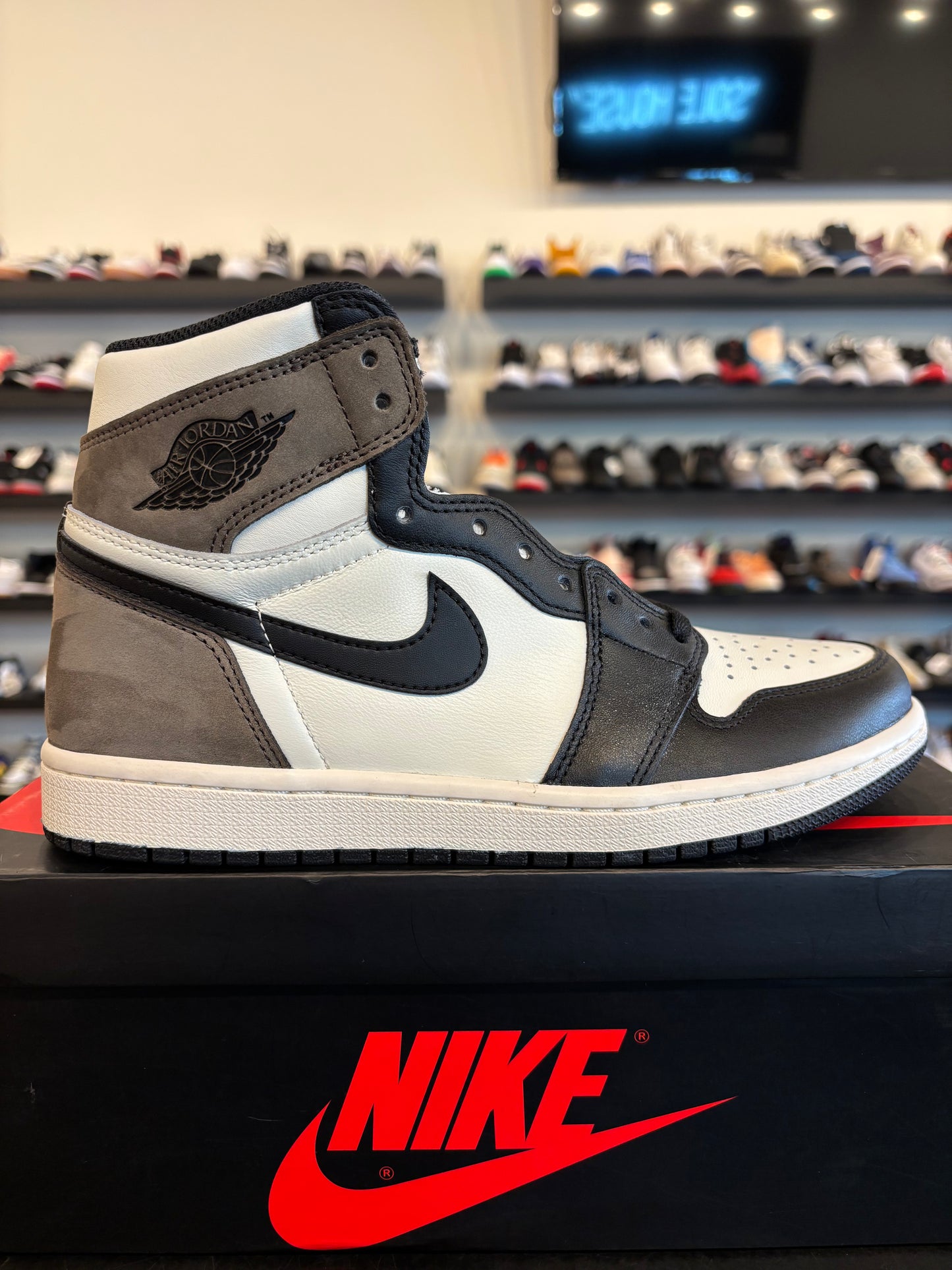Jordan 1 Mocha Size 8 Brand New