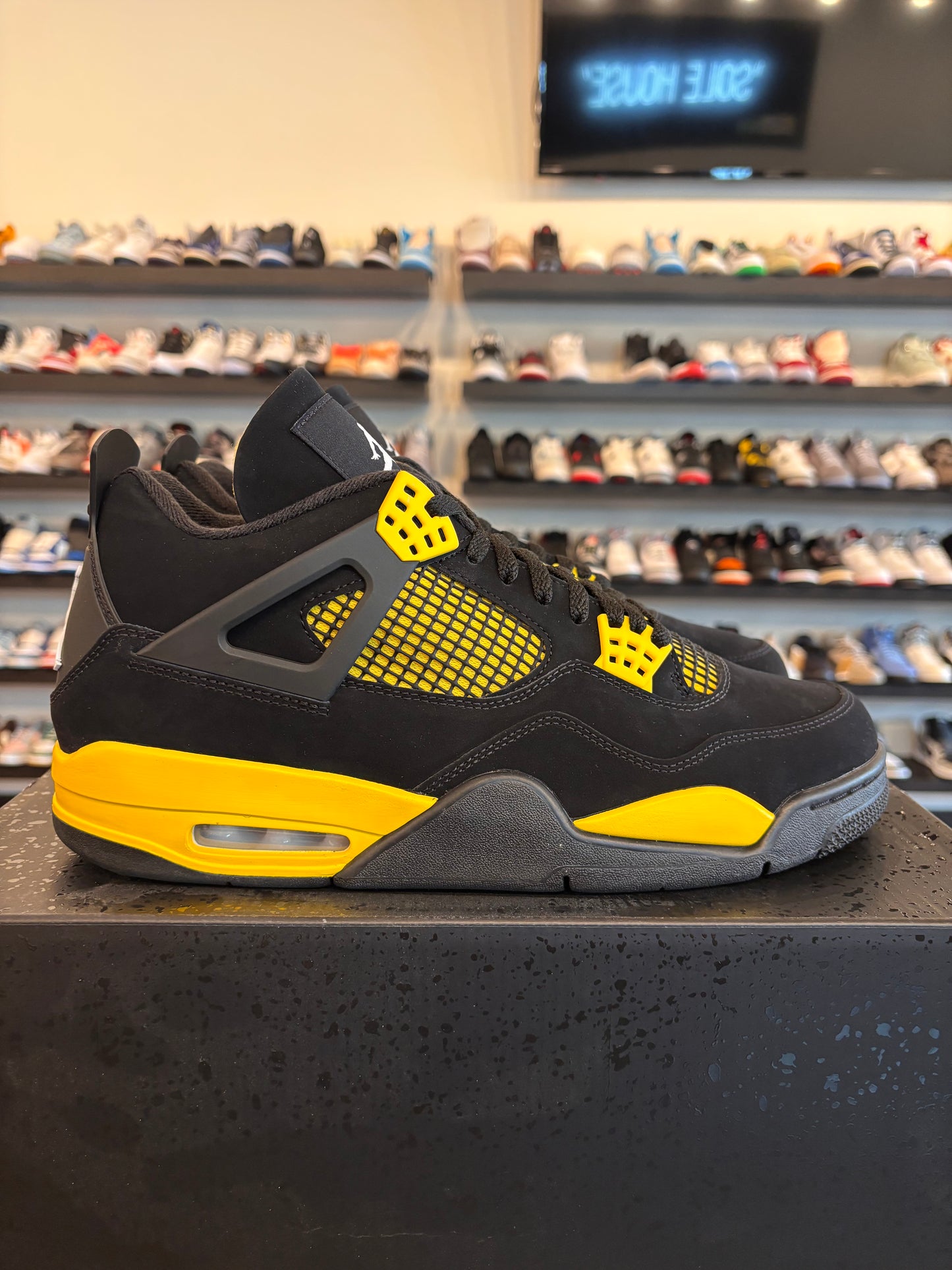 Jordan 4 Yellow Thunder Size 12 Brand New