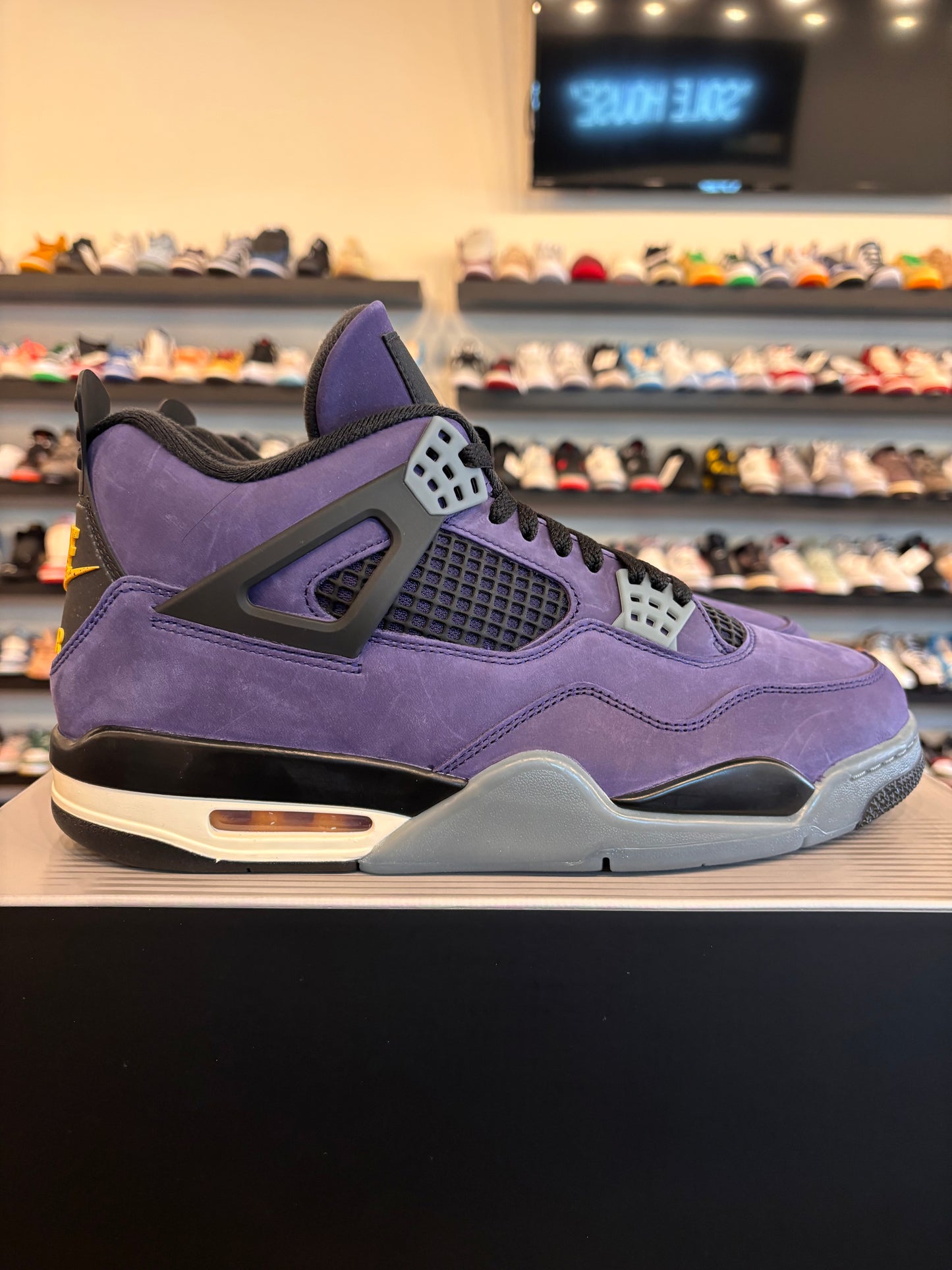 Jordan 4 Lakers Size 11 Brand New