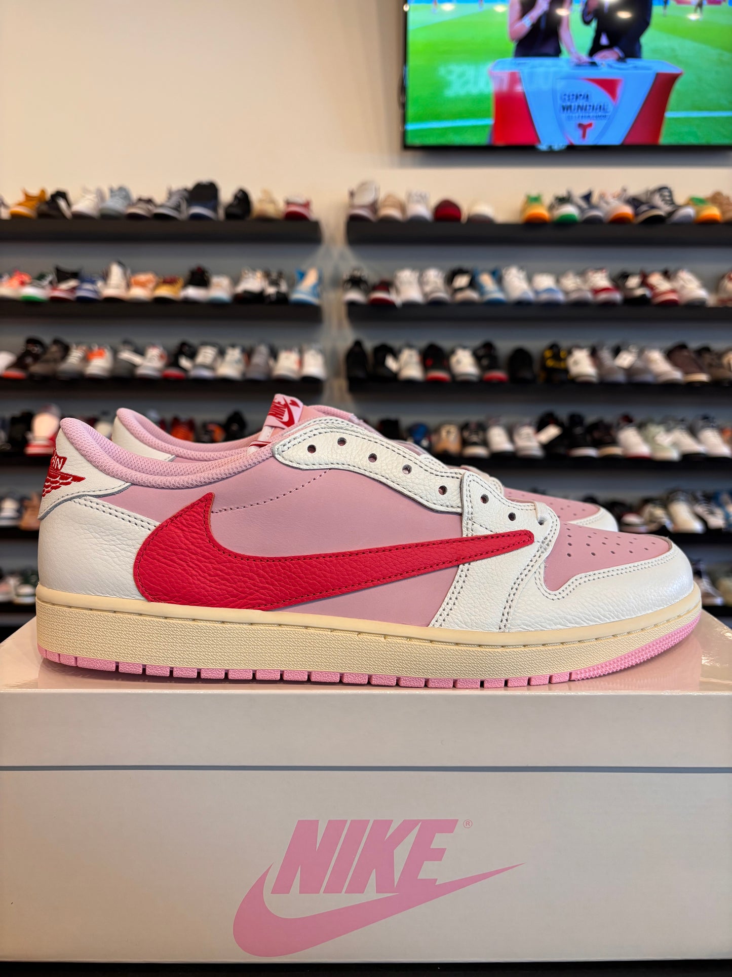 Jordan 1 Low Travis Scott Tropical Pink Size 13 Brand New