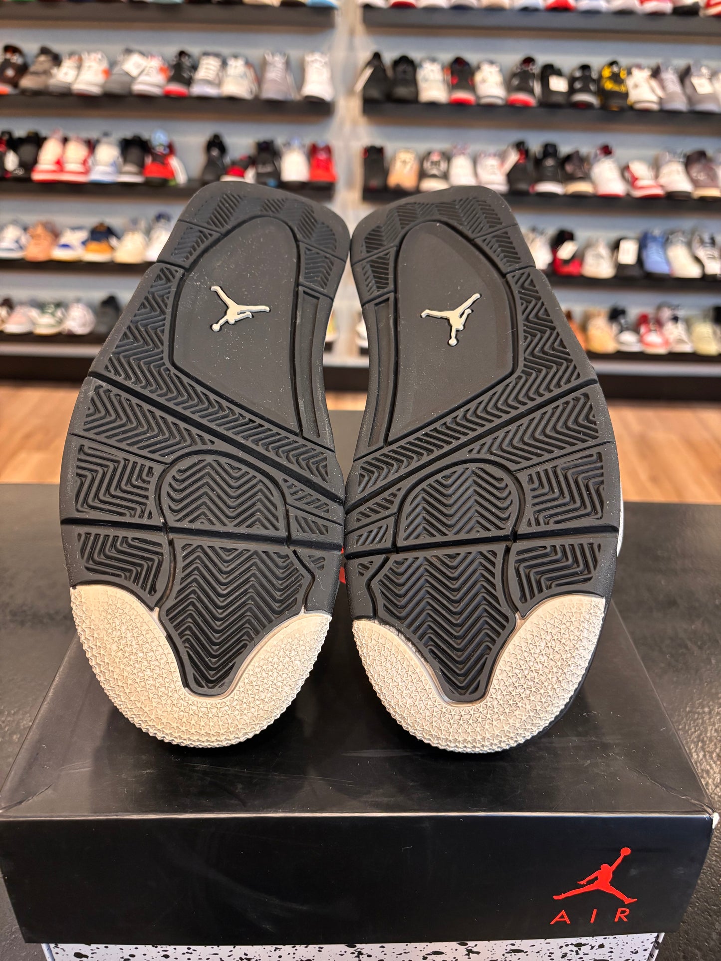 Jordan 4 Oreo 2015 Size 10 Pre-Owned