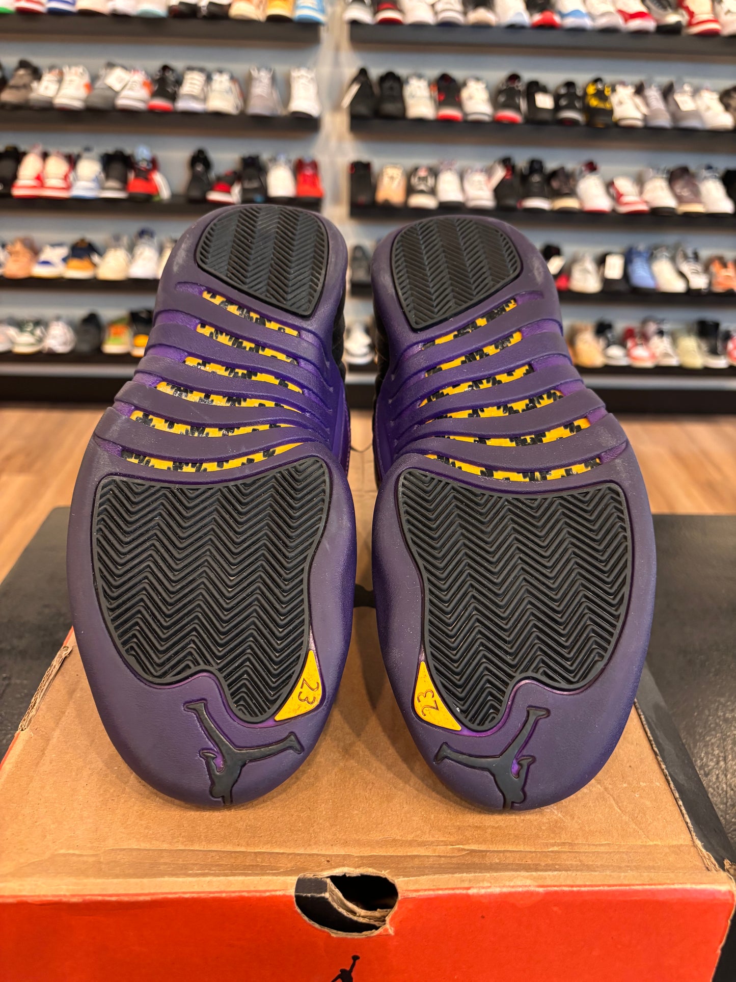 Jordan 12 Field Purple Size 9.5 Pre-Owned