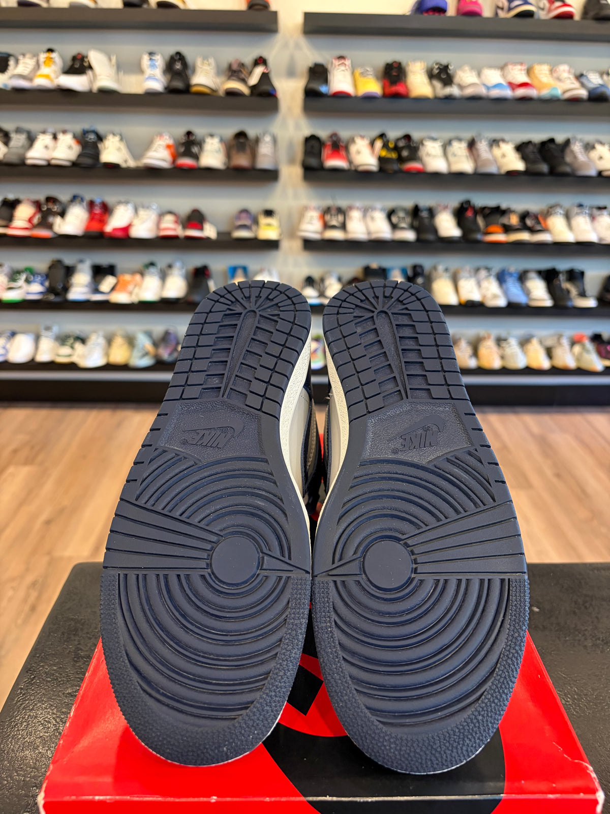 Jordan 1 Georgetown '85 Size 8.5 Pre-Owned
