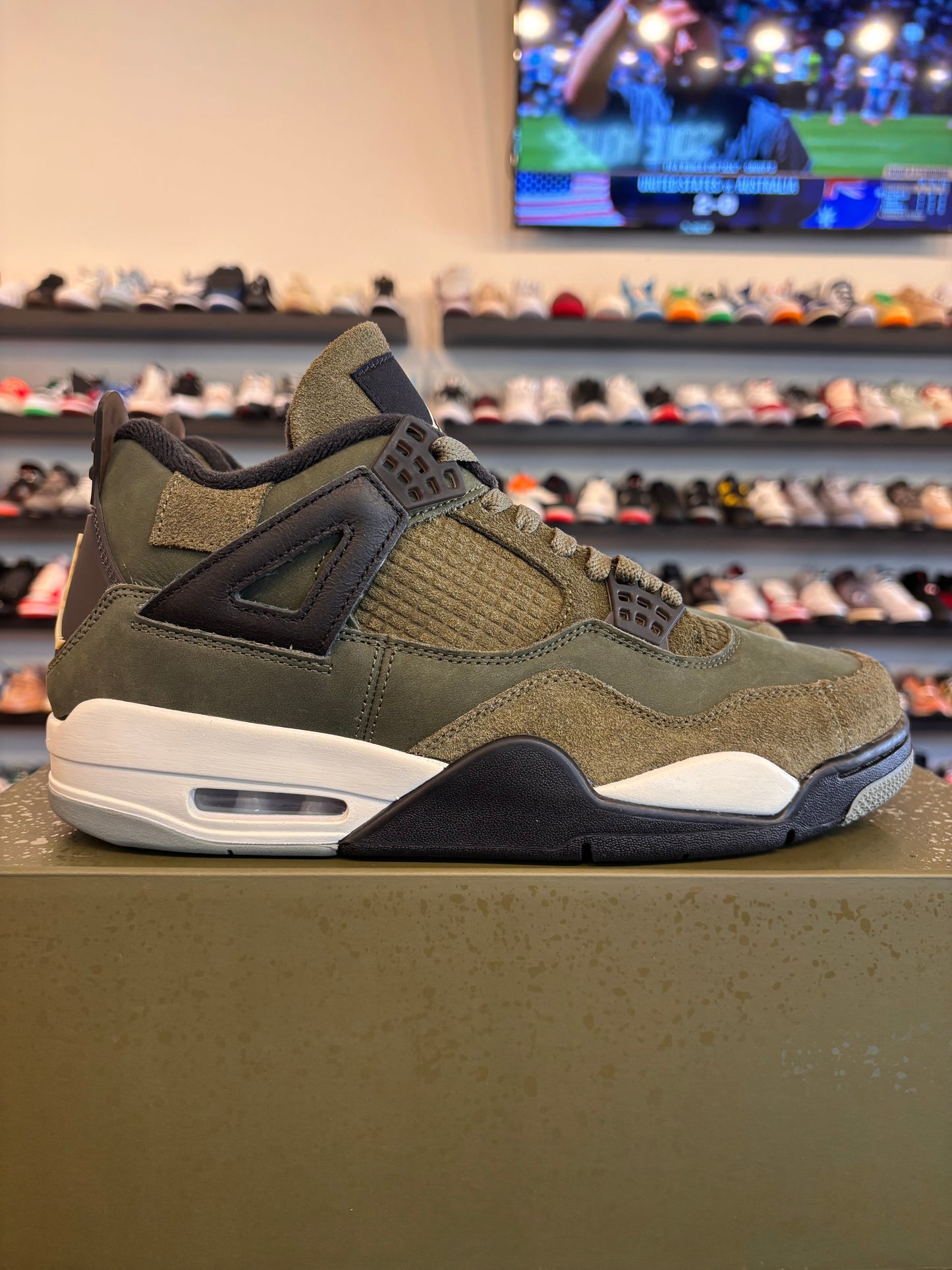 Jordan 4 Craft Olive Size 9.5 Brand New