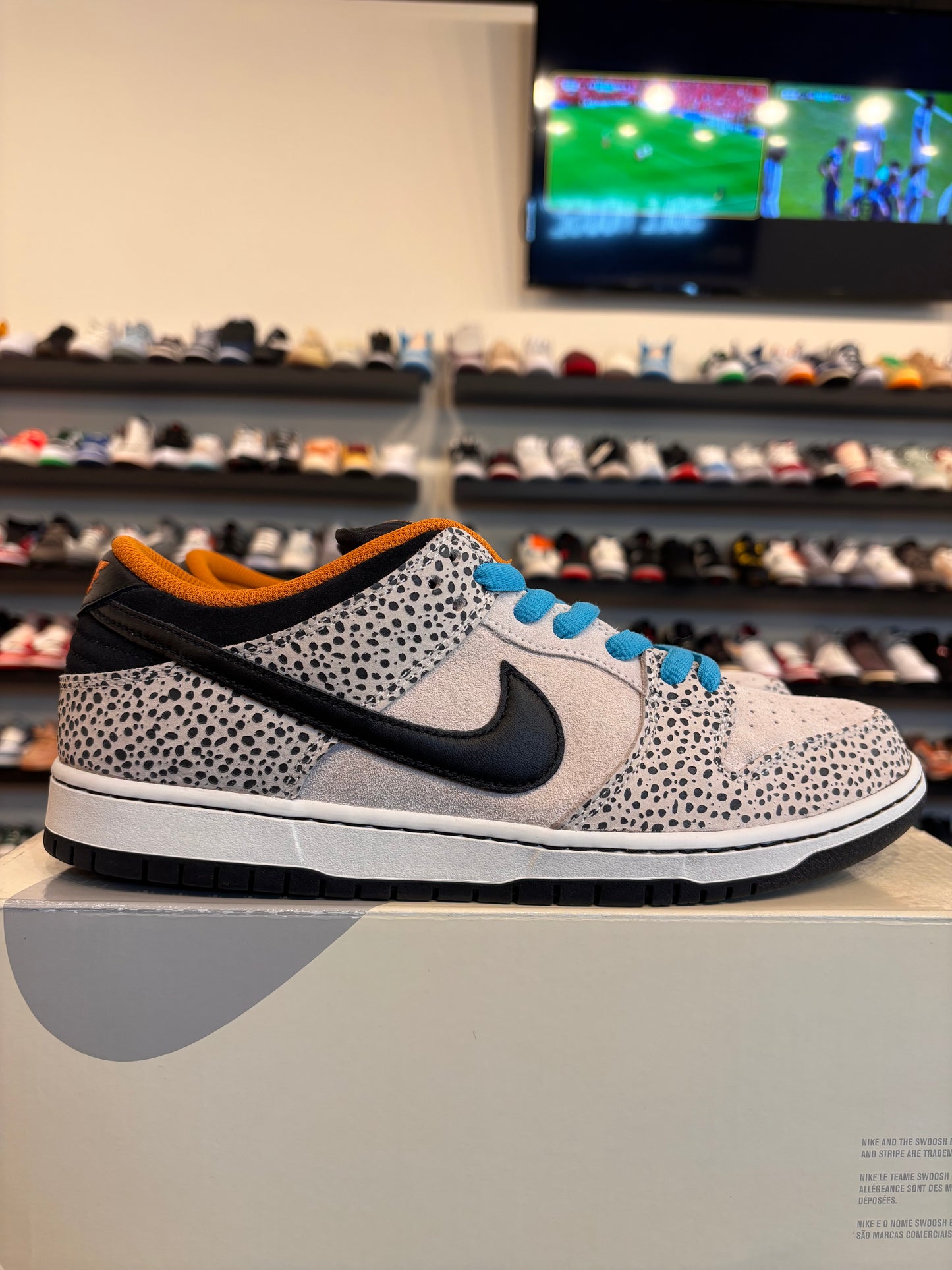 Nike SB Dunk Low Safari Size 11 Brand New