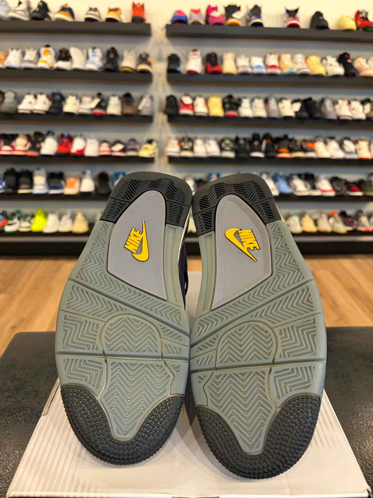 Jordan 4 Lakers Size 10 Pre-Owned