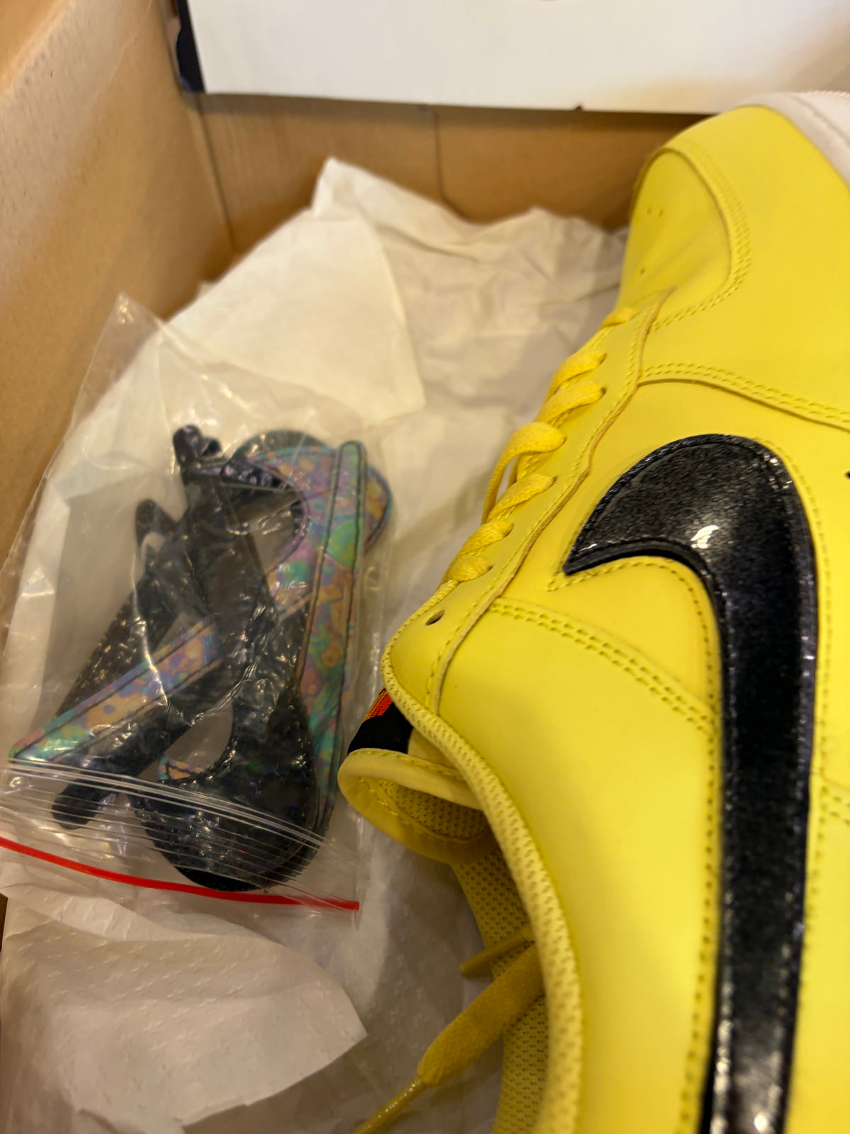 Nike Air Force 1 Low Yellow Pulse Size 13 Pre-Owned