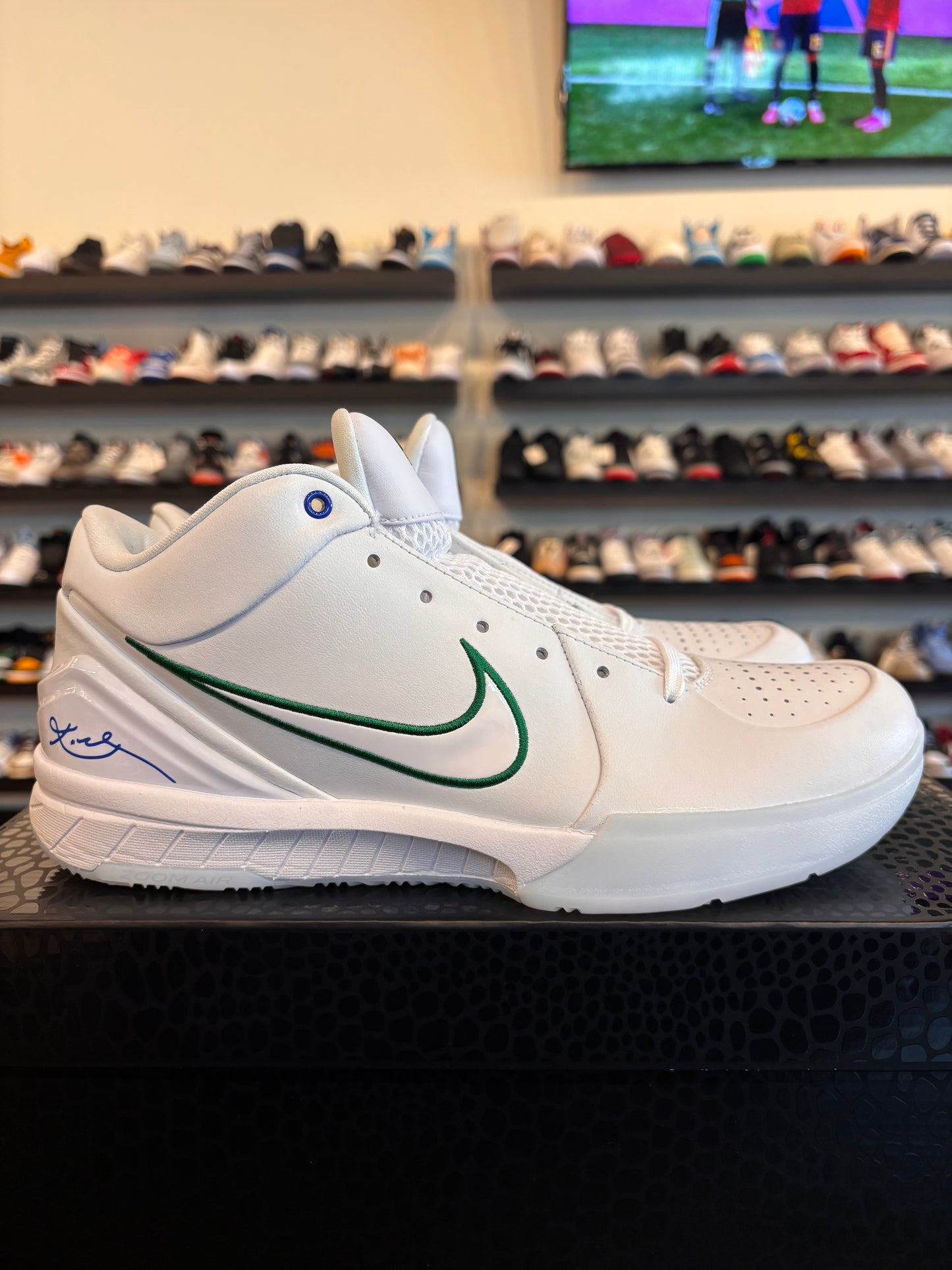 Nike Kobe 4 Protro Draft Day Timberwolves Size 10.5 Brand New
