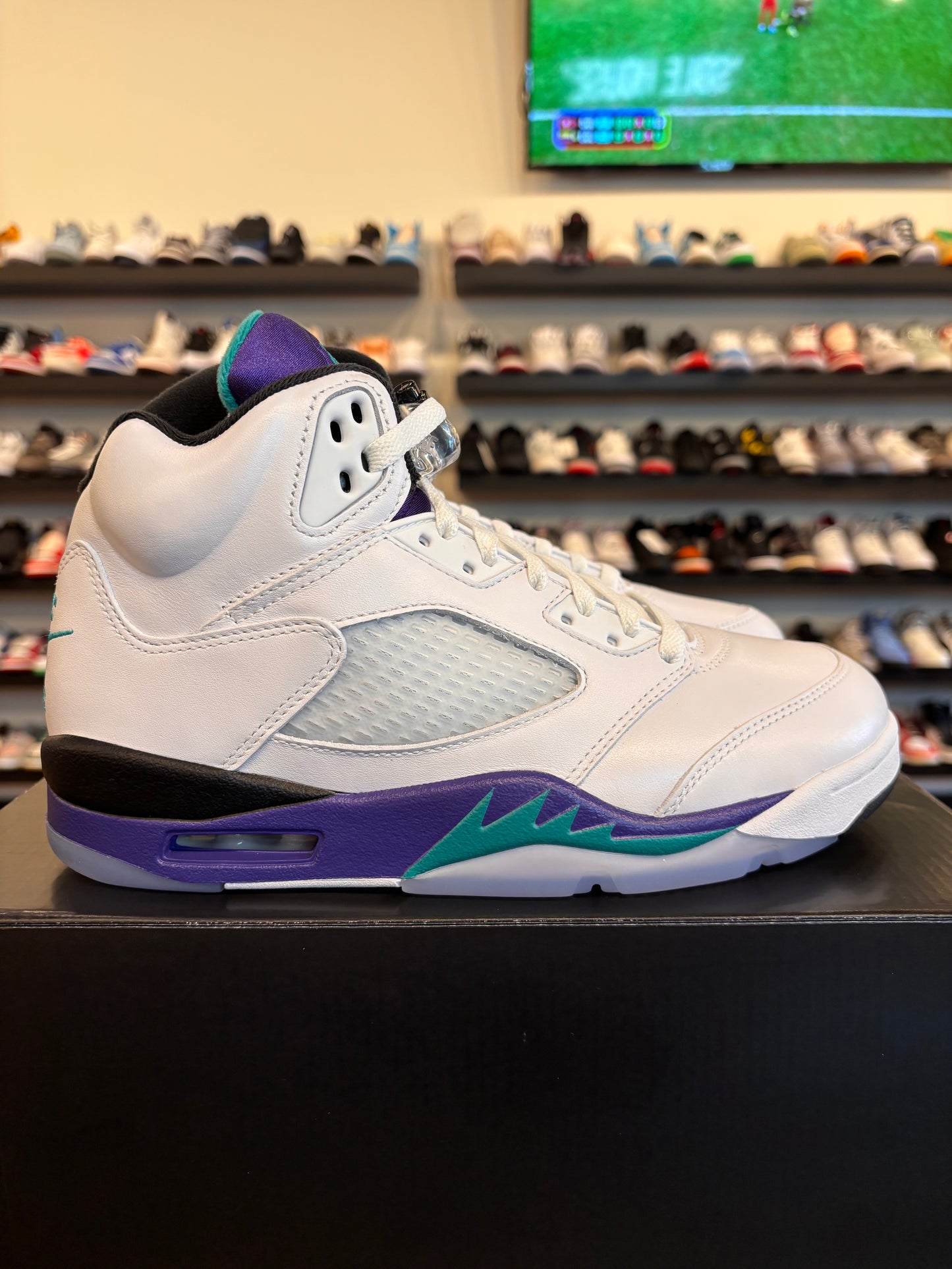 Jordan 5 Grape 2025 Size 8 Brand New