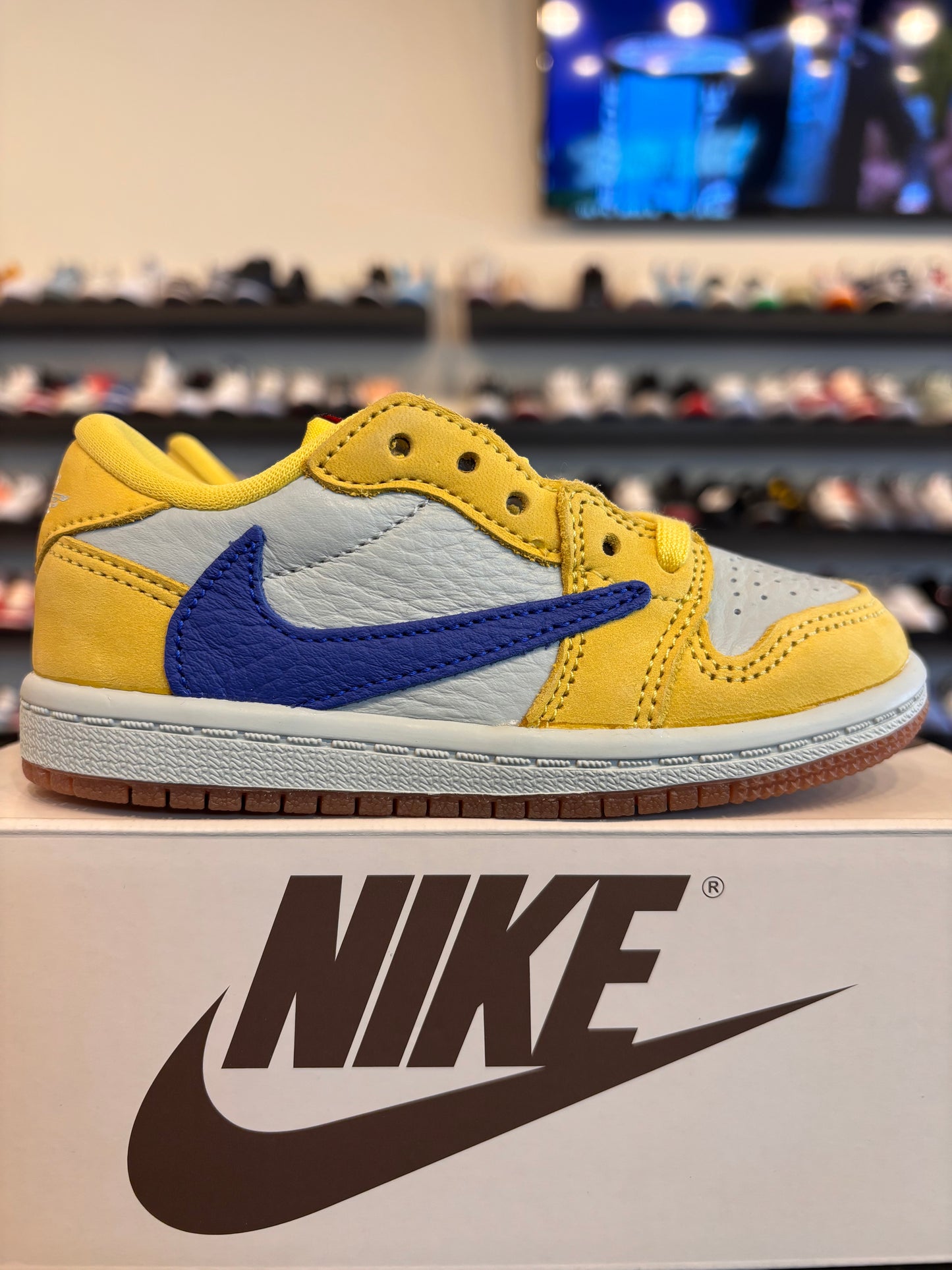Jordan 1 Low Travis Scott Canary TD Size 8C Brand New