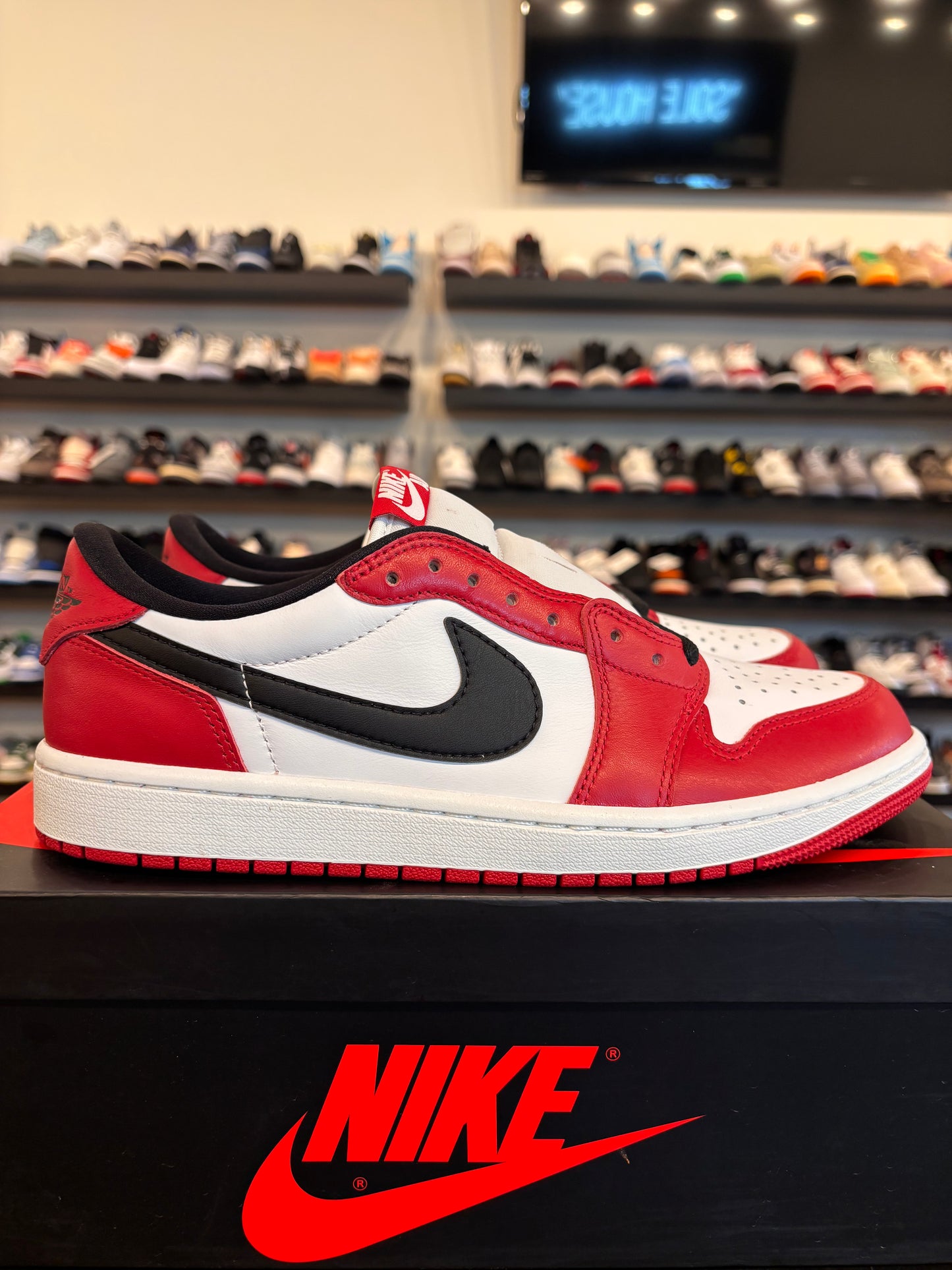 Jordan 1 Low Chicago 2025 Size 11 Brand New