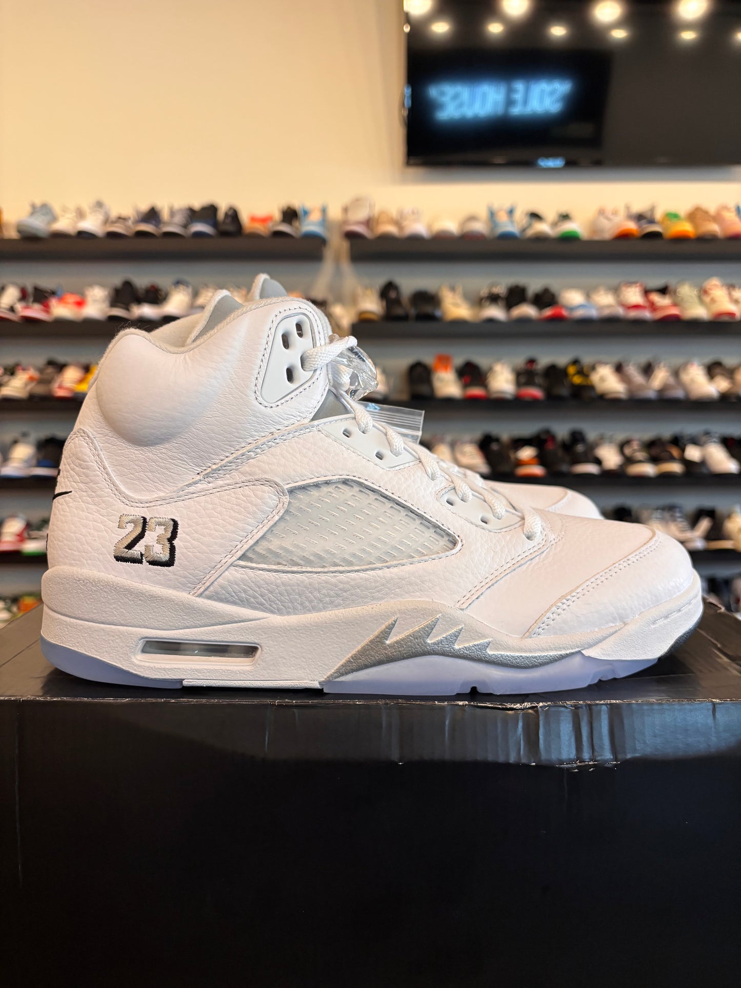 Jordan 5 White Metallic 2026 Size 10.5 Brand New