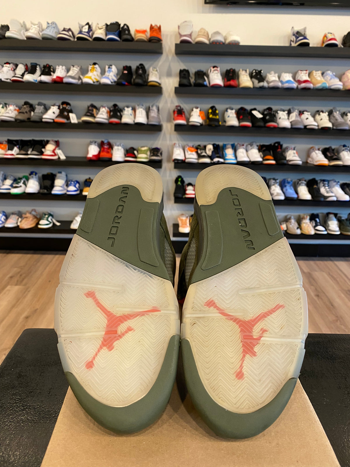 Jordan 5 Olive Size 10 Pre-Owned (No Box)