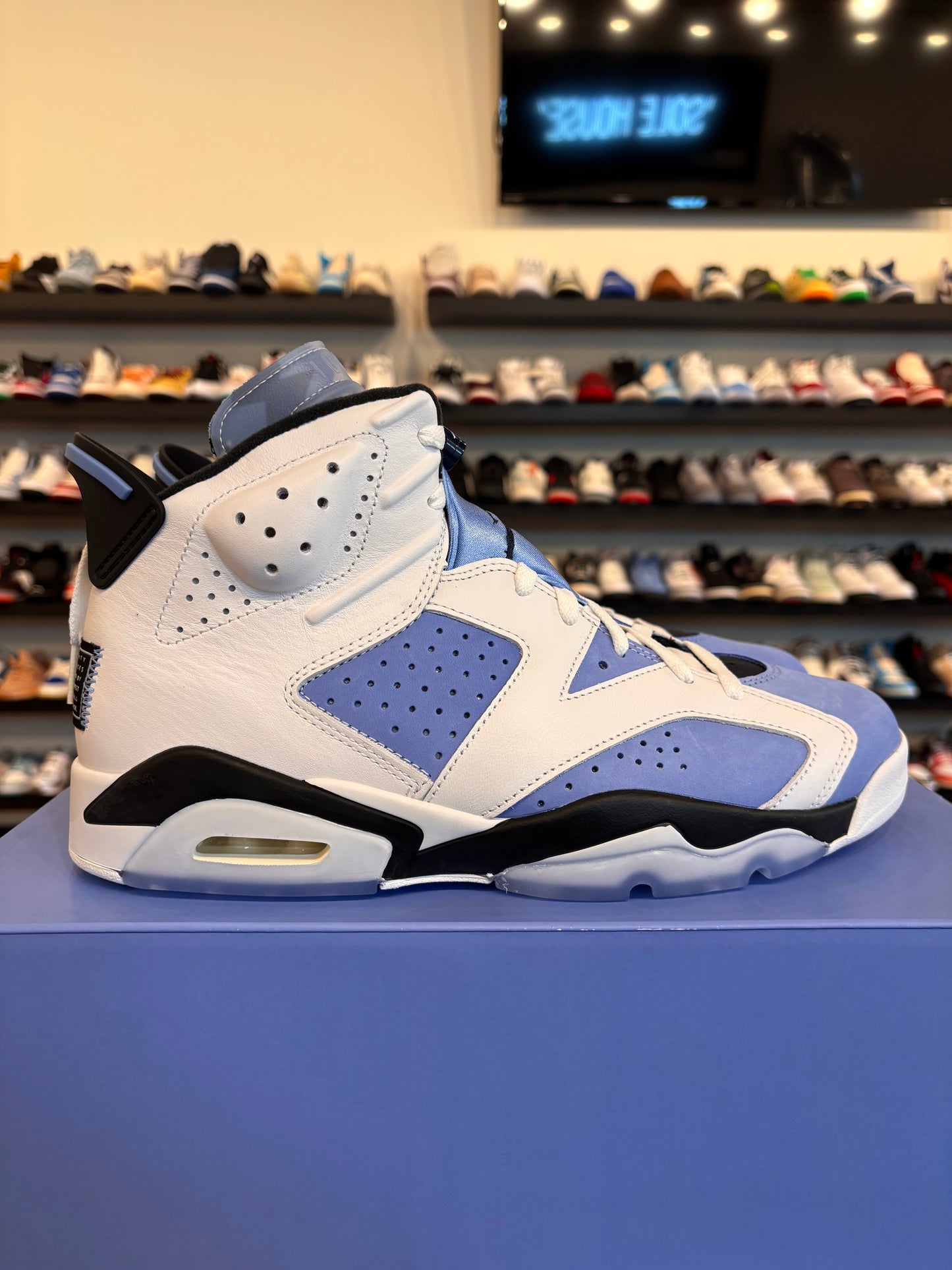 Jordan 6 UNC Home Size 11 Brand New