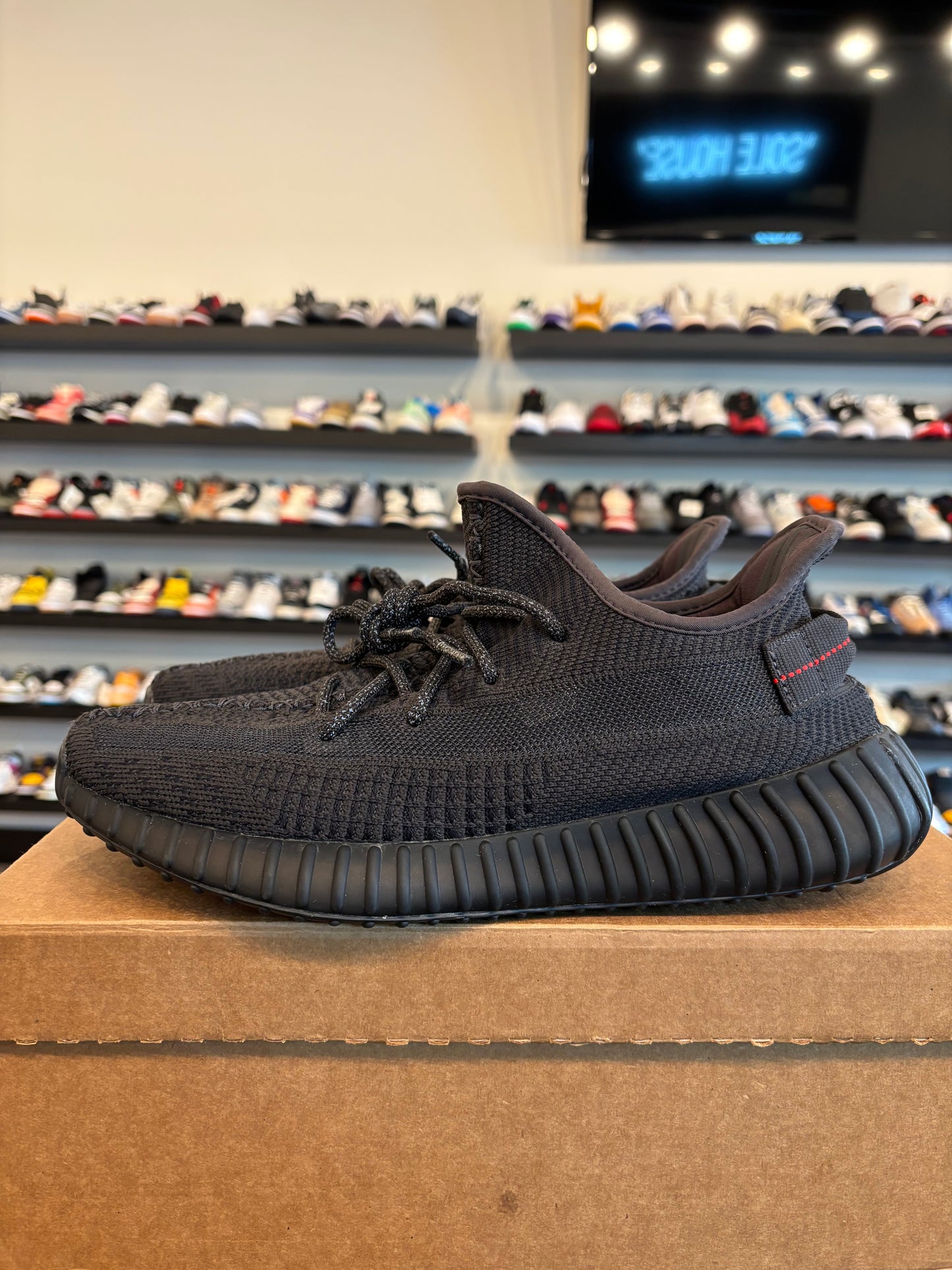 Yeezy 350 V2 Black Non Reflective Size 10 Pre-Owned (No Box)