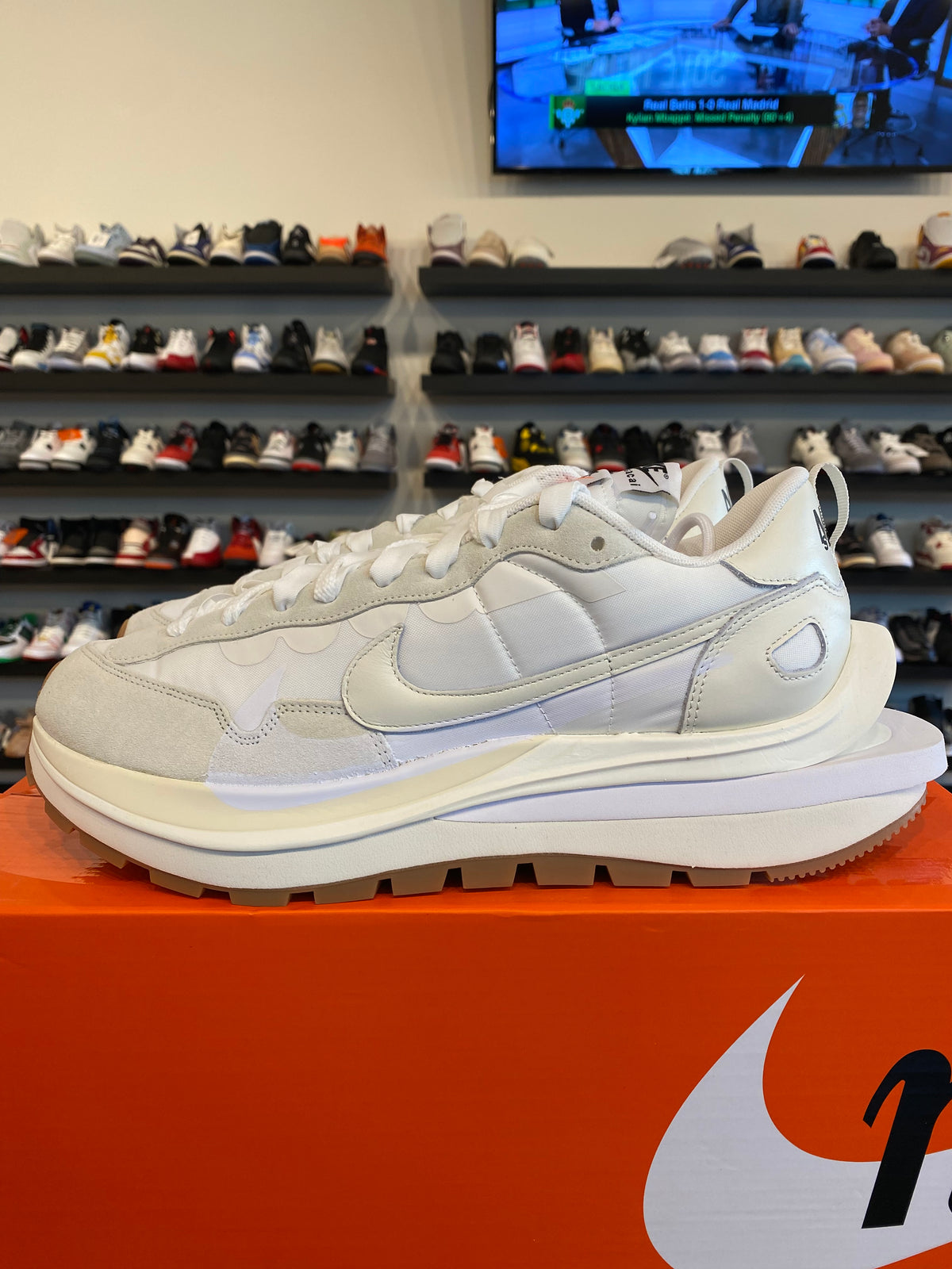 Nike Sacai Vaporwaffle Sail Gum Size 12 Brand New