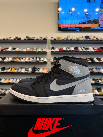 Jordan 1 Gore-Tex Black Size 10.5 Pre-Owned