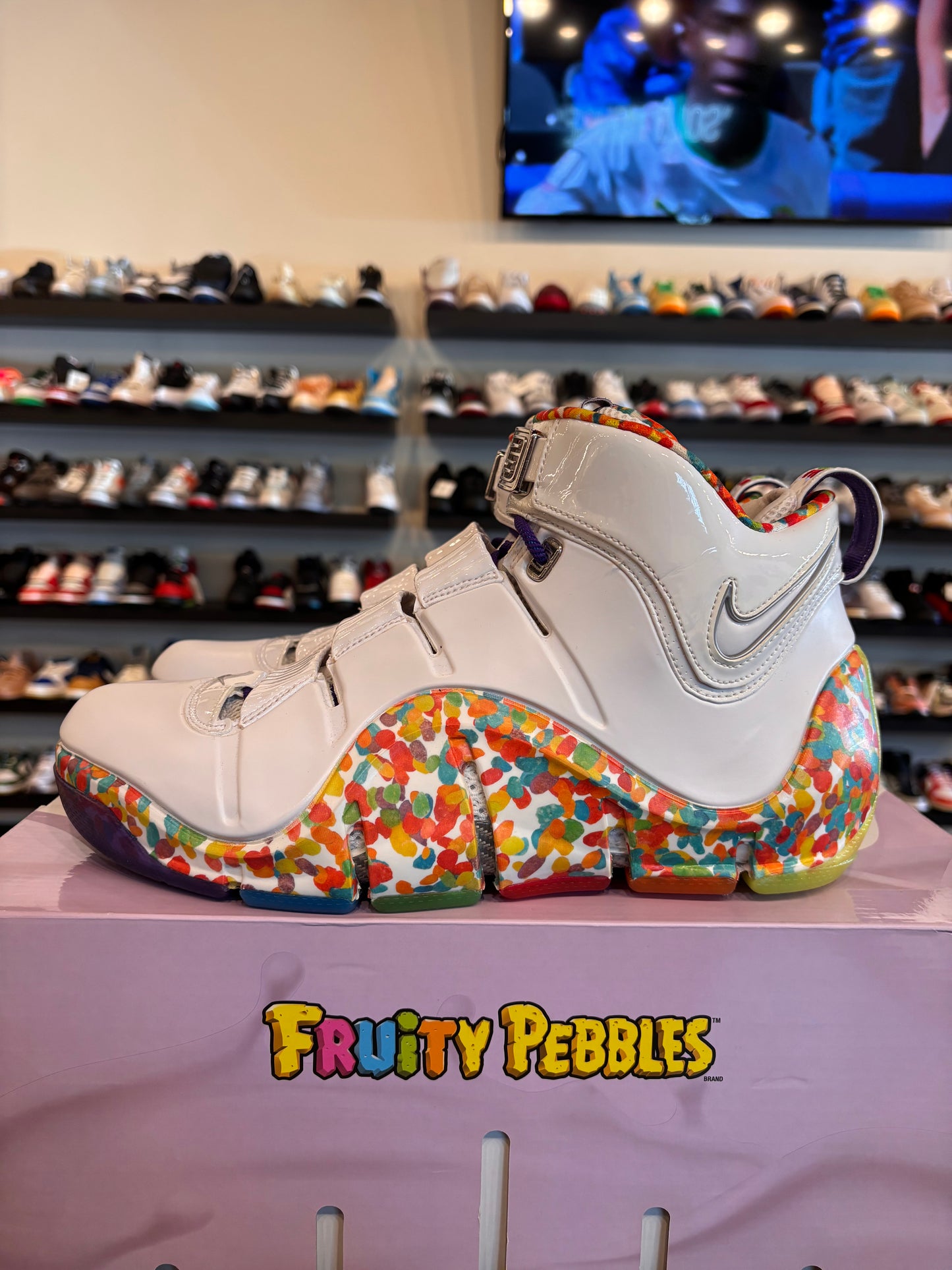 Nike Lebron 4 Fruity Pebble 2024 Size 10.5 Pre-Owned