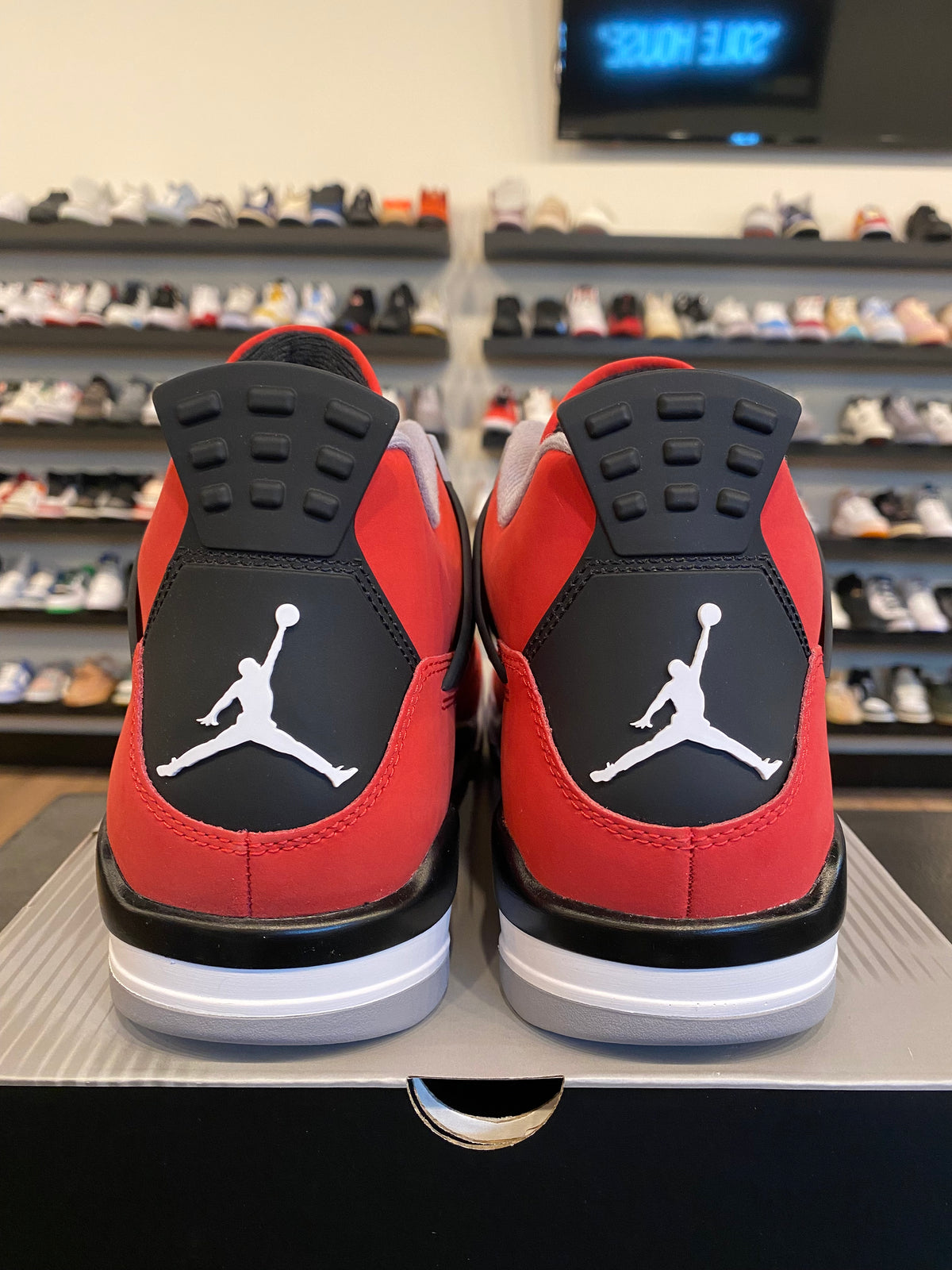 Jordan 4 Toro Bravo 2026 Size 9.5 Brand New