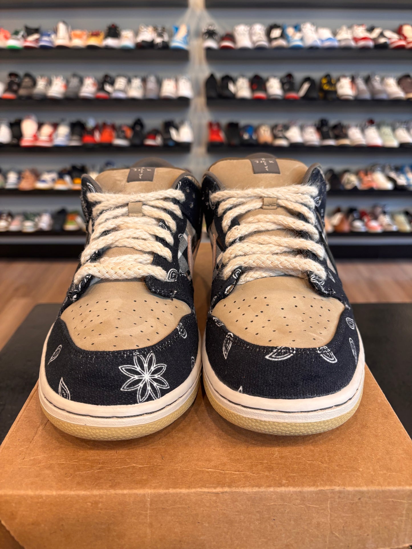 Nike SB Dunk Low Travis Scott Size 11 Pre-Owned (No Box)