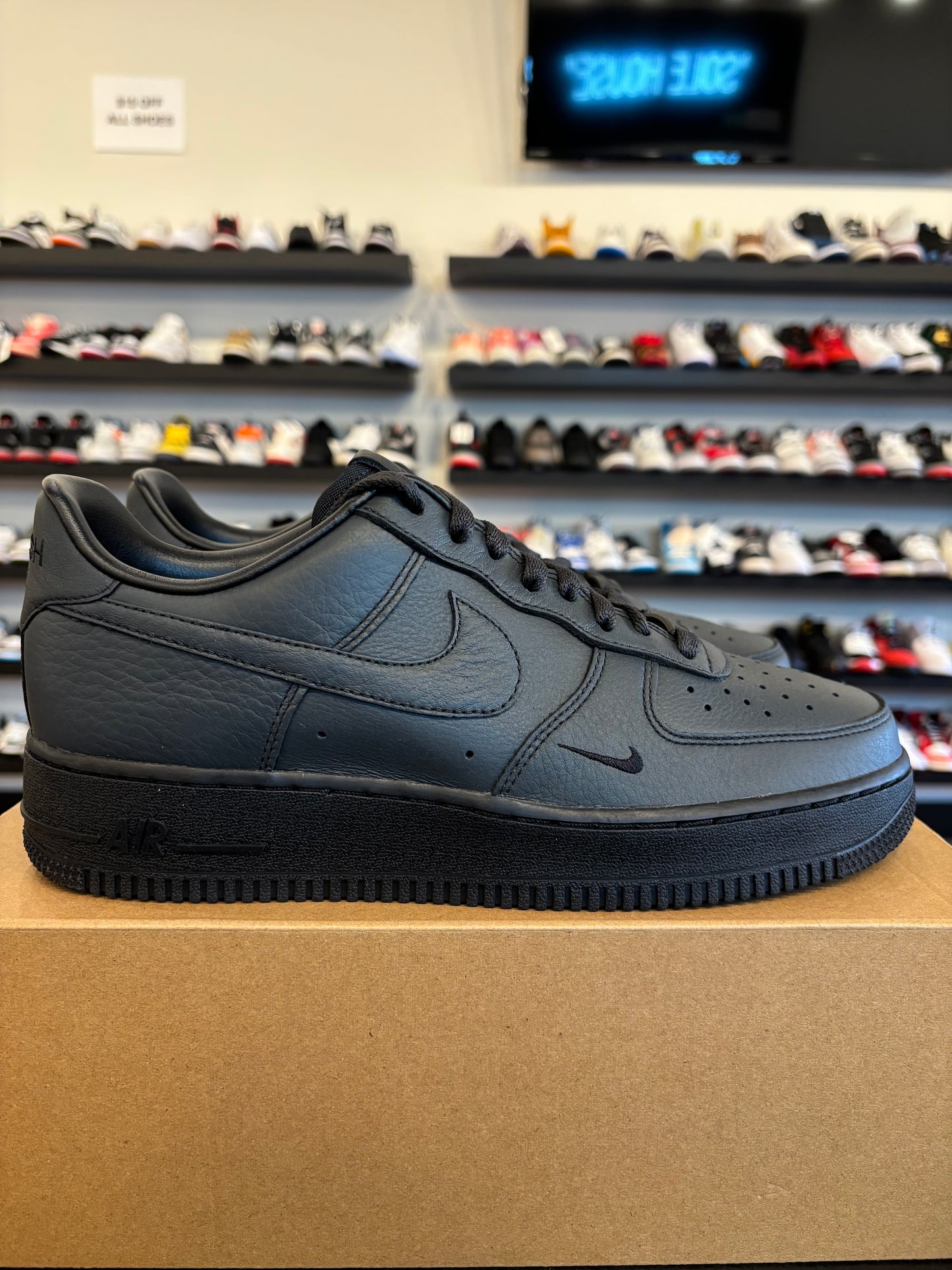 Nike Air Force 1 Low Black SWOOSH Size 9 Brand New