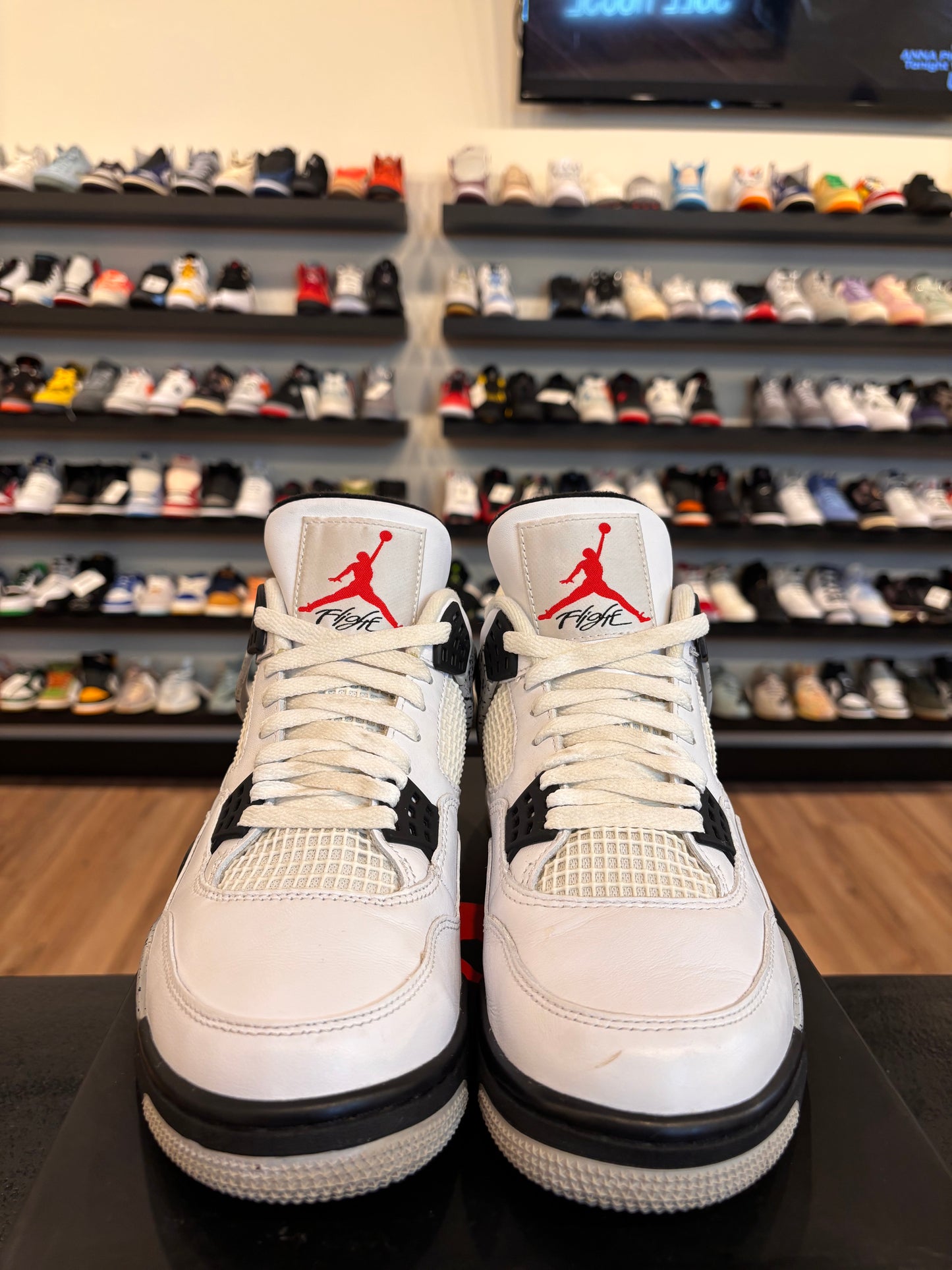 Jordan 4 White Cement 2016 Size 9.5 Pre-Owned