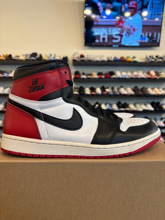 Jordan 1 Reimagined Black Toe Size 11.5 Pre-Owned (No Box)
