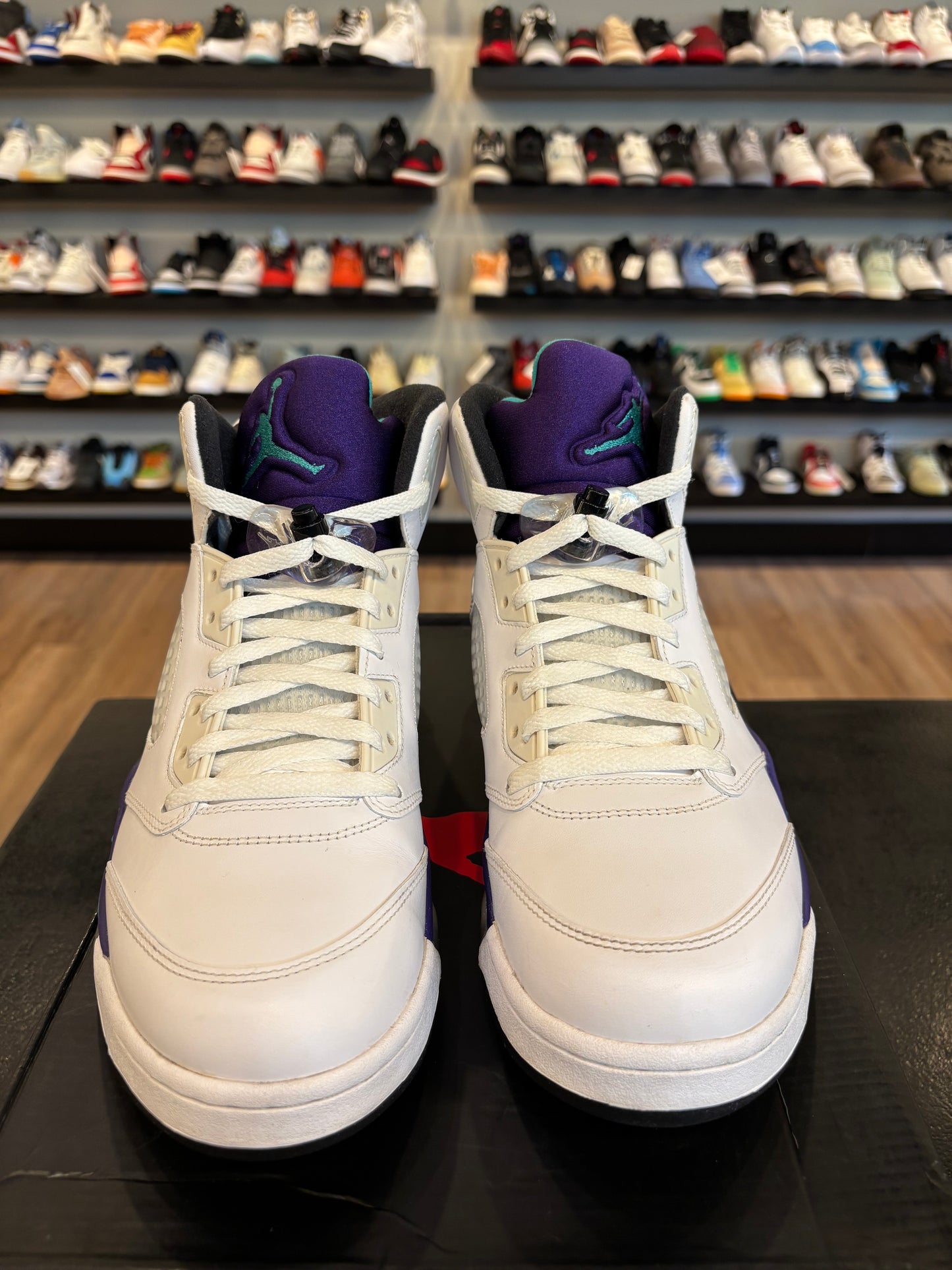 Jordan 5 Grape 2013 Size 10 Pre-Owned