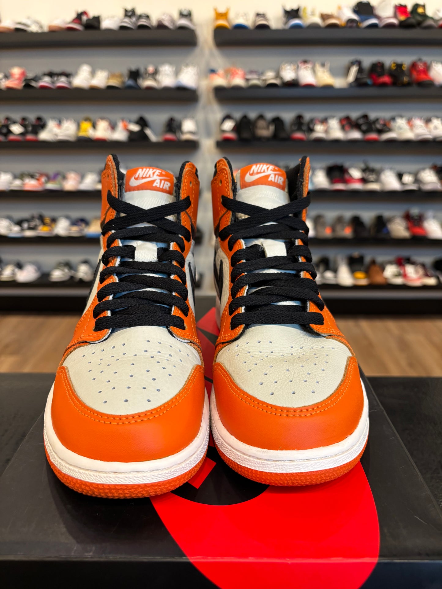 Jordan 1 Shattered Backboard 2.0 Size 6Y (7.5W) Pre-Owned